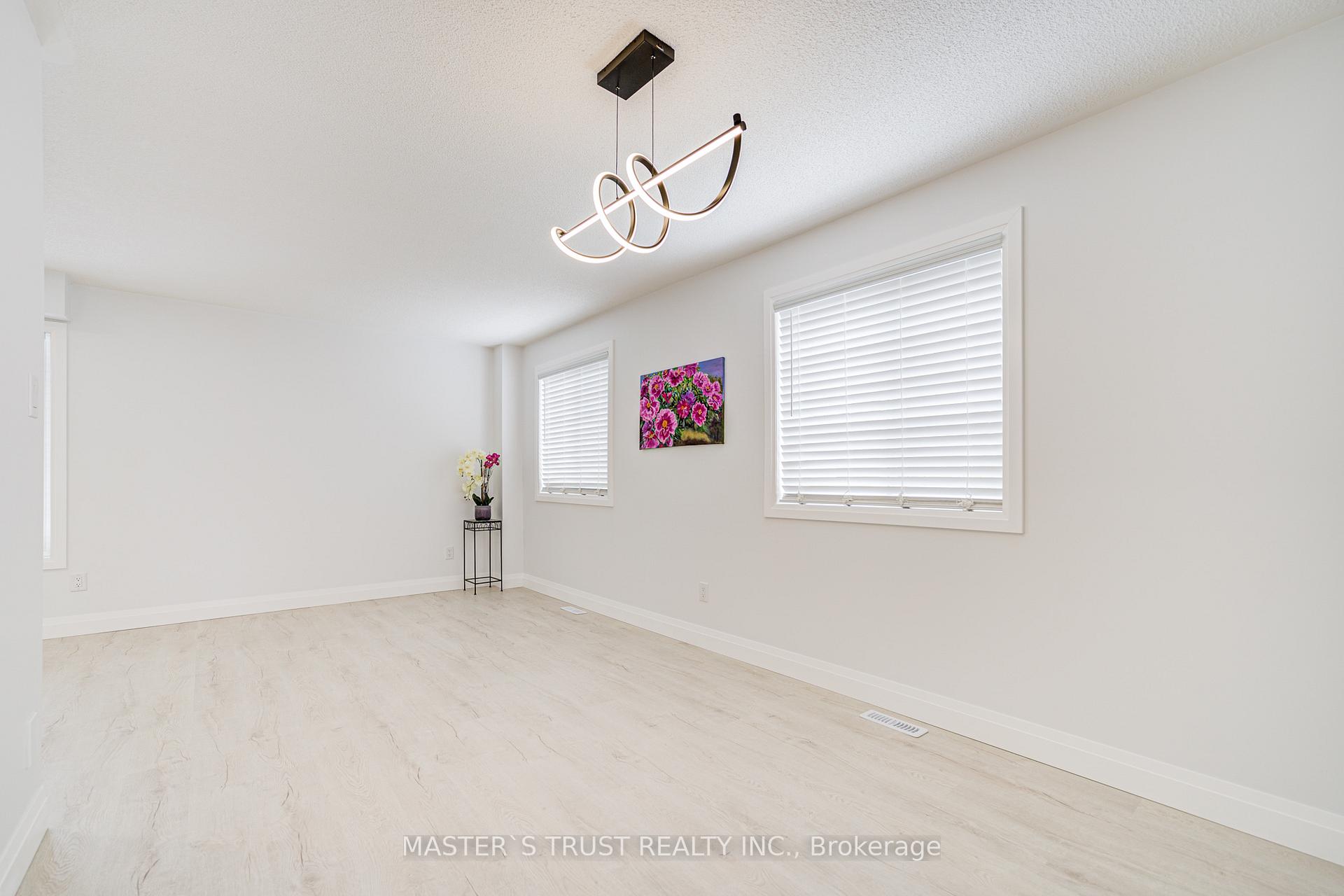 Photo 11 of 20 Red Oak Drive, Barrie, Holly — HOMEH