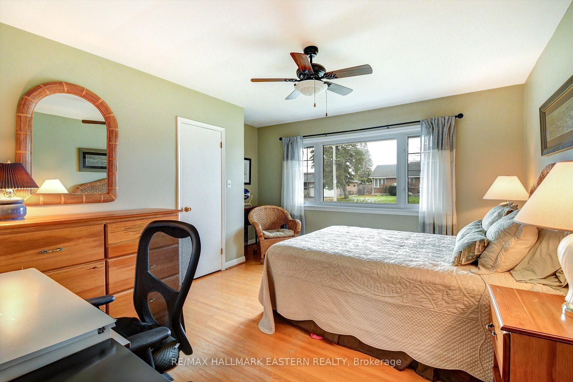 Photo 19 of 827 Somerville Street, Oshawa, Northglen — HOMEH