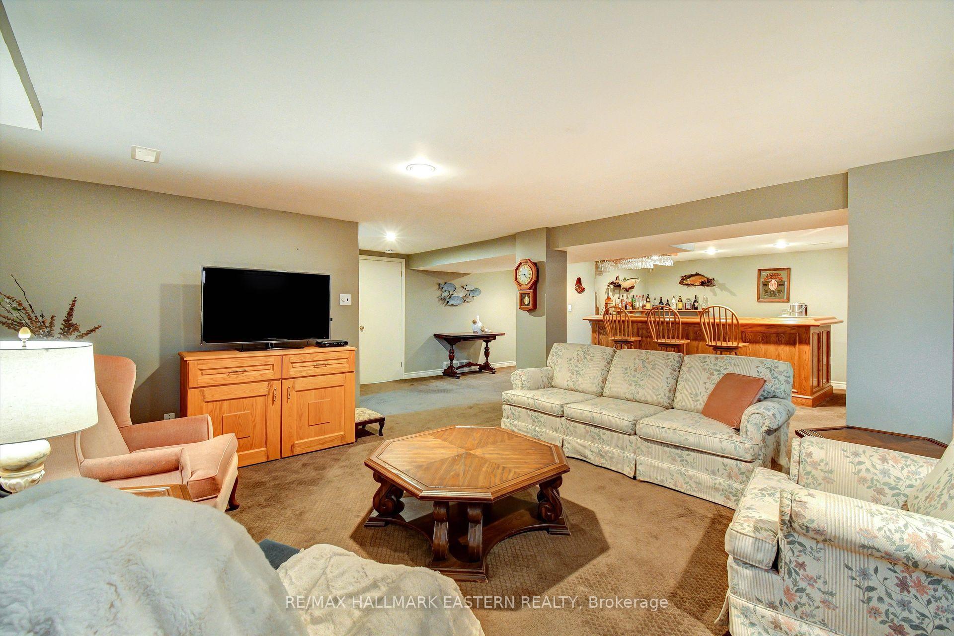 Photo 24 of 827 Somerville Street, Oshawa, Northglen — HOMEH