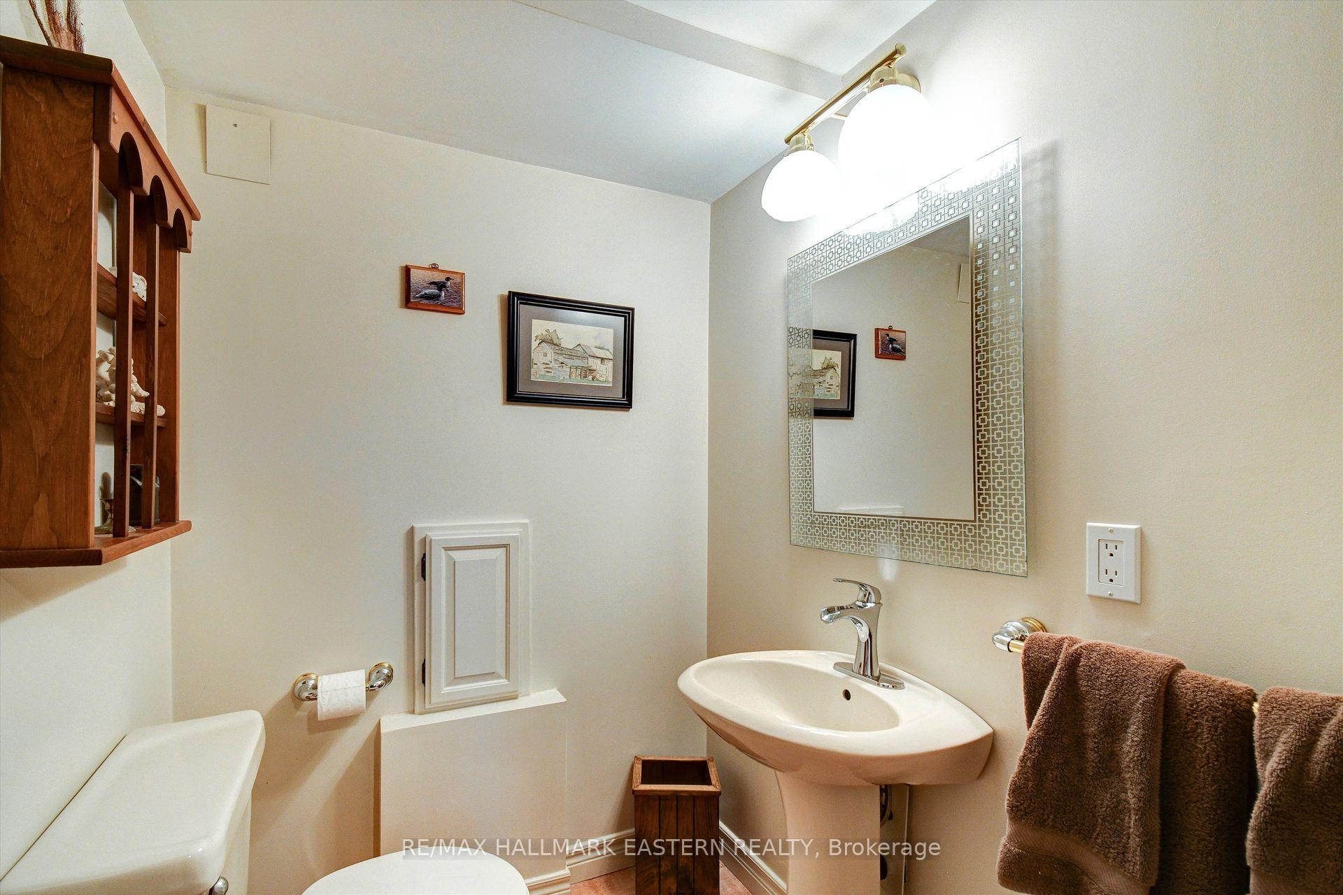Photo 32 of 827 Somerville Street, Oshawa, Northglen — HOMEH