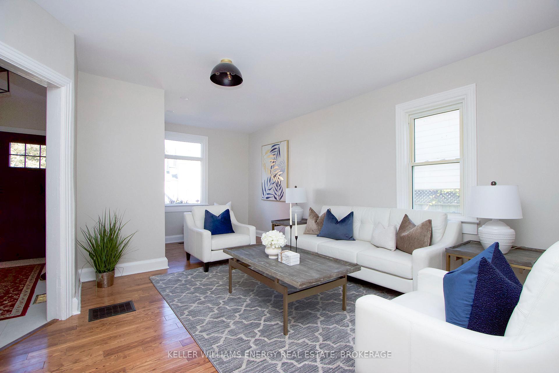 Photo 2 of 894 Robson Street, Oshawa, Lakeview — HOMEH