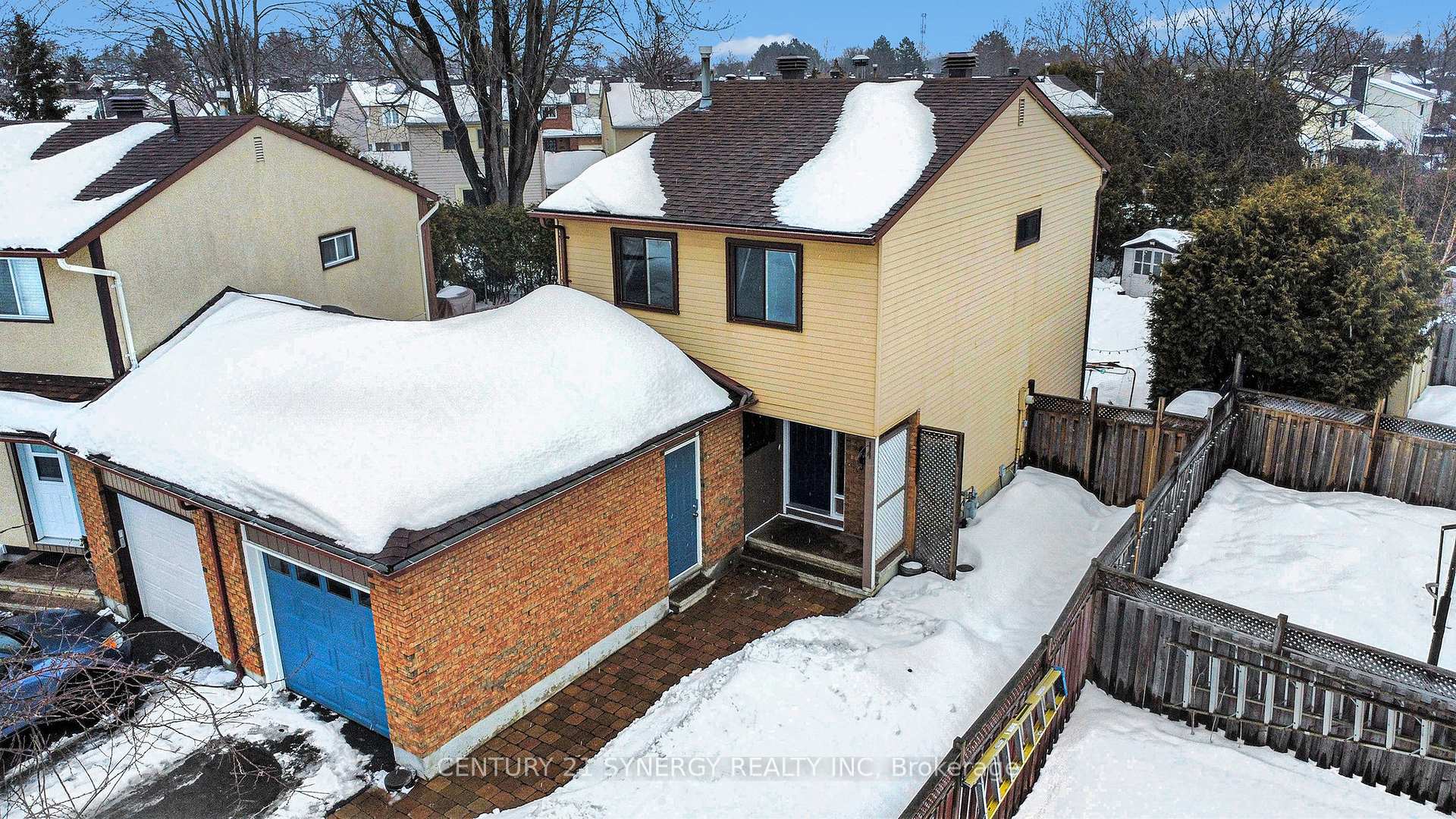 Photo 3 of 2 Berkshire Way, Ottawa, Barrhaven - Pheasant Run — HOMEH
