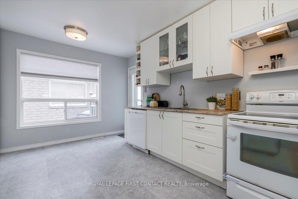 Photo 7 of 68 Draper Crescent, Barrie, Painswick North — HOMEH