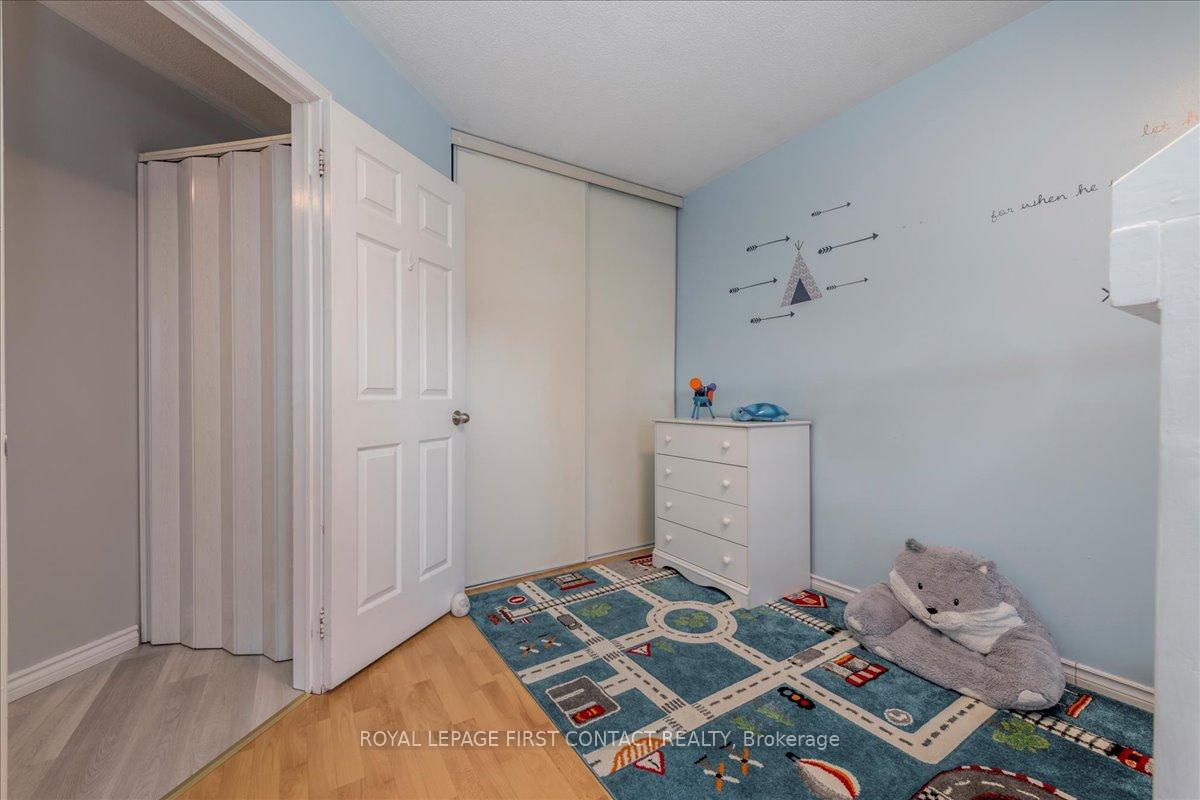 Photo 16 of 68 Draper Crescent, Barrie, Painswick North — HOMEH