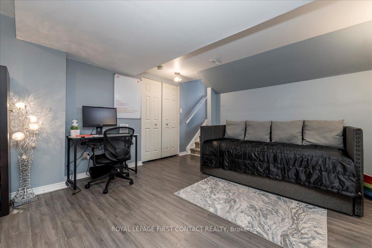 Photo 22 of 68 Draper Crescent, Barrie, Painswick North — HOMEH