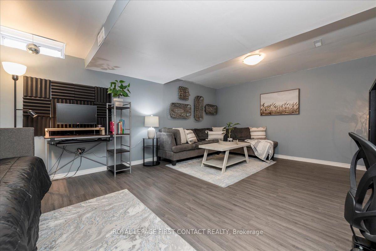 Photo 24 of 68 Draper Crescent, Barrie, Painswick North — HOMEH