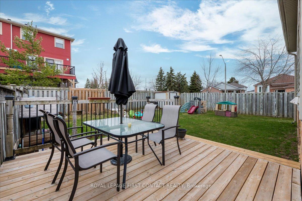 Photo 27 of 68 Draper Crescent, Barrie, Painswick North — HOMEH