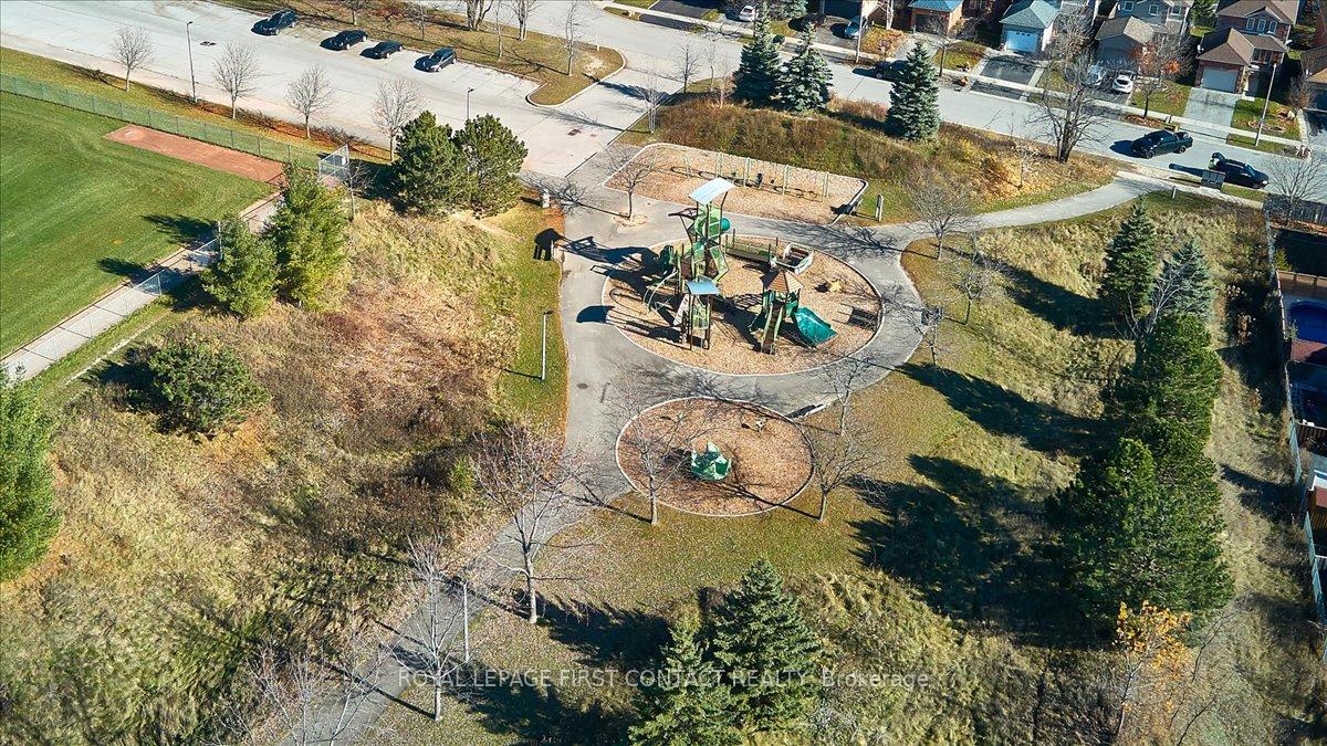 Photo 35 of 68 Draper Crescent, Barrie, Painswick North — HOMEH
