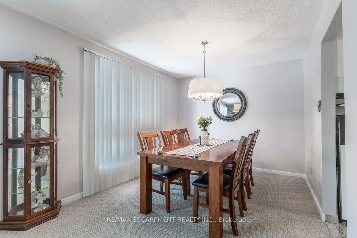 Photo 11 of 984 Easterbrook Avenue, Burlington, Bayview — HOMEH