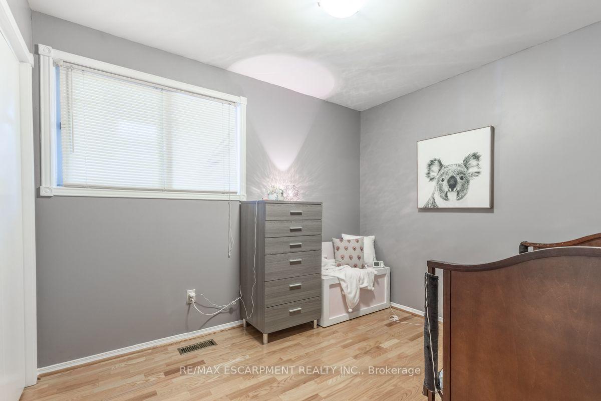 Photo 15 of 984 Easterbrook Avenue, Burlington, Bayview — HOMEH