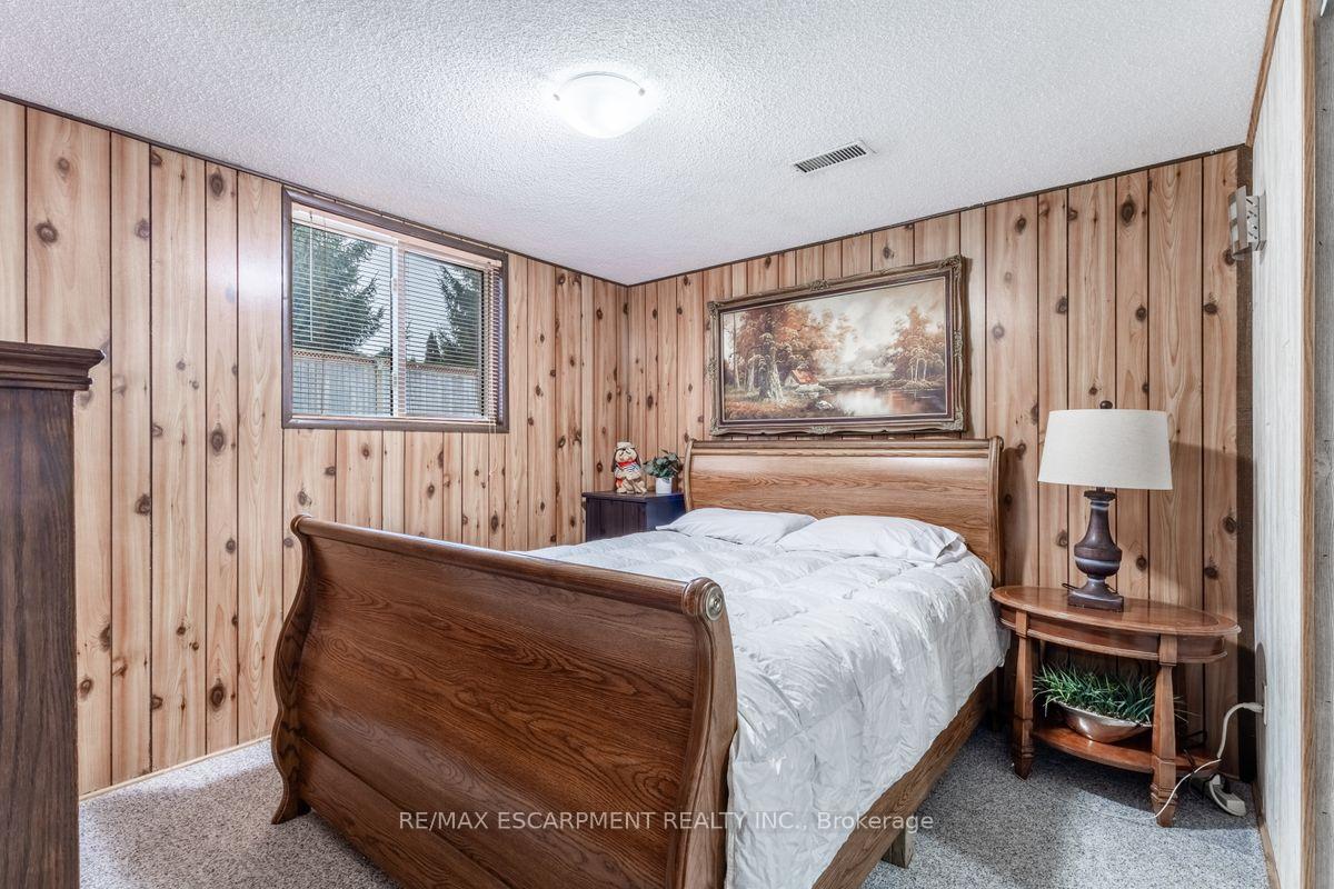 Photo 22 of 984 Easterbrook Avenue, Burlington, Bayview — HOMEH