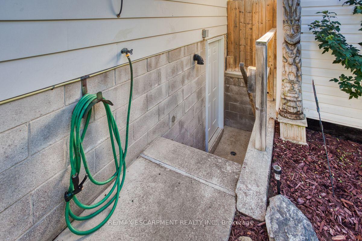 Photo 29 of 984 Easterbrook Avenue, Burlington, Bayview — HOMEH