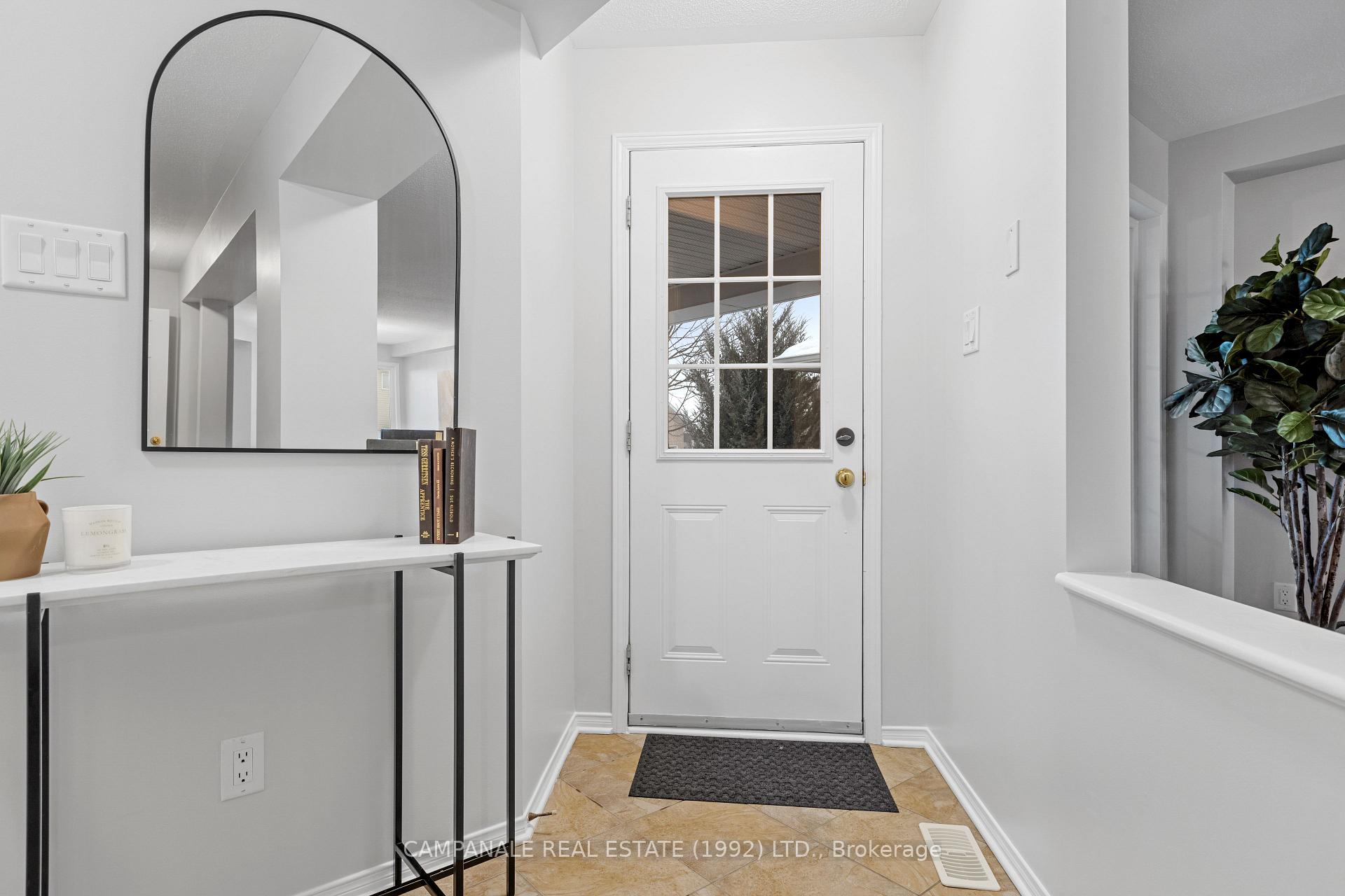 Photo 2 of 94 Wolff Crescent, Arnprior — HOMEH