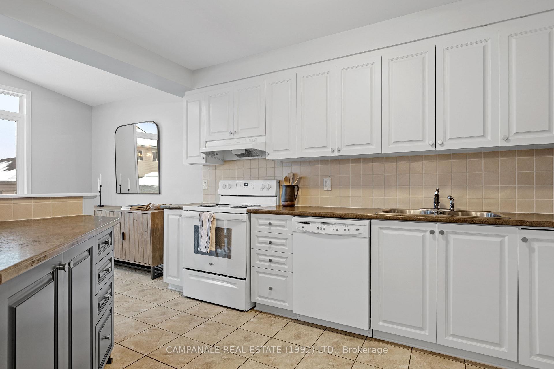 Photo 7 of 94 Wolff Crescent, Arnprior — HOMEH