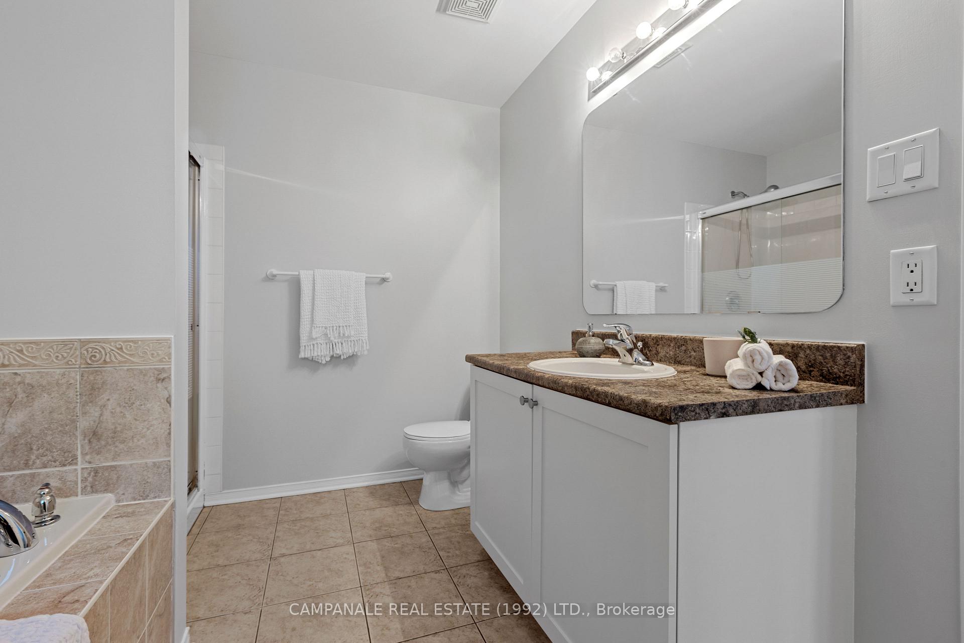 Photo 12 of 94 Wolff Crescent, Arnprior — HOMEH