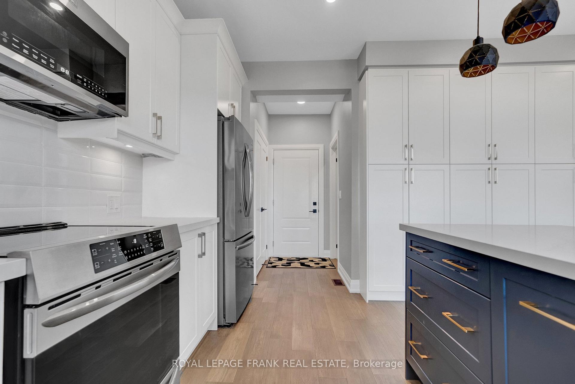 Photo 12 of 628 Capilano Crescent, Oshawa, Donevan — HOMEH