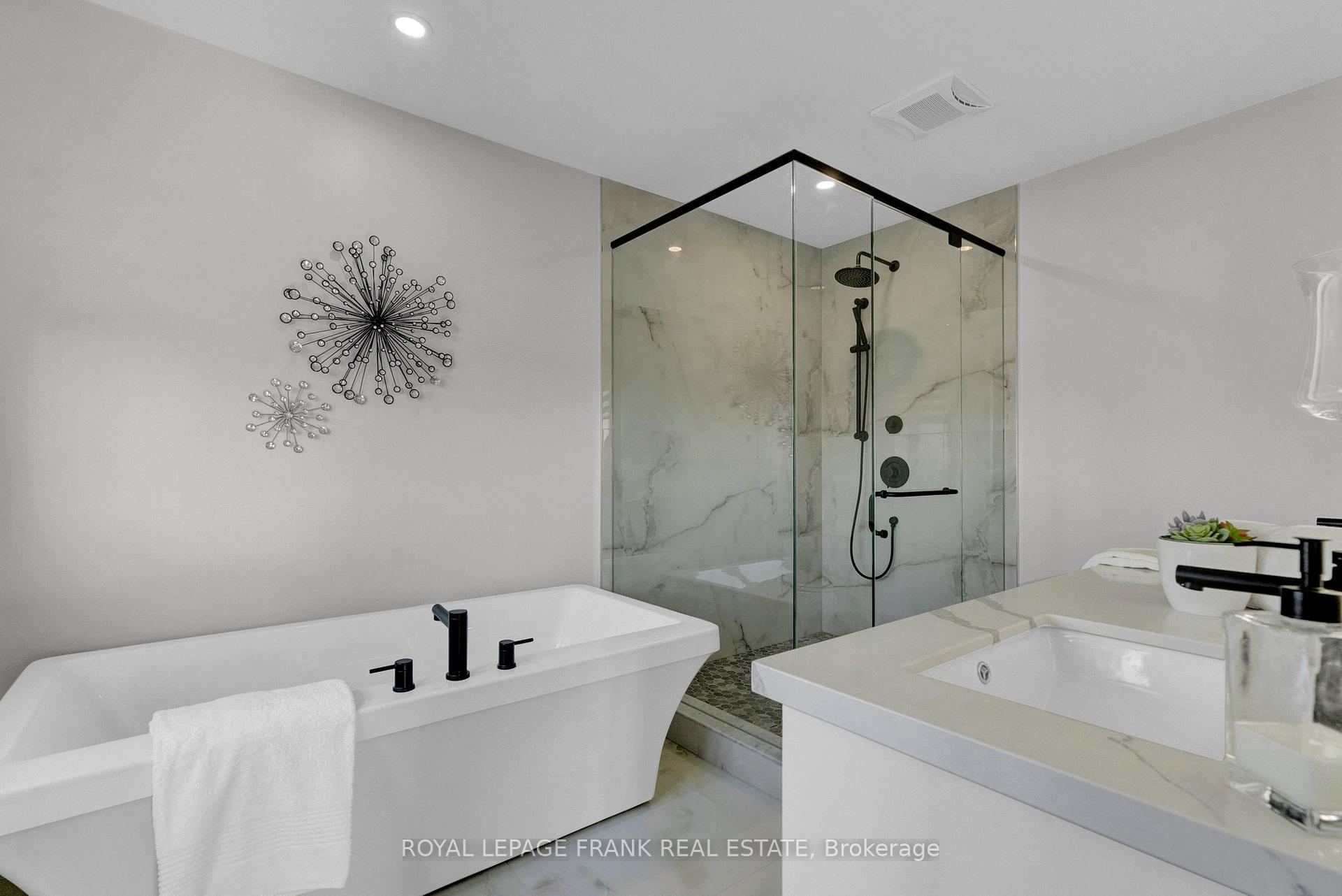 Photo 23 of 628 Capilano Crescent, Oshawa, Donevan — HOMEH
