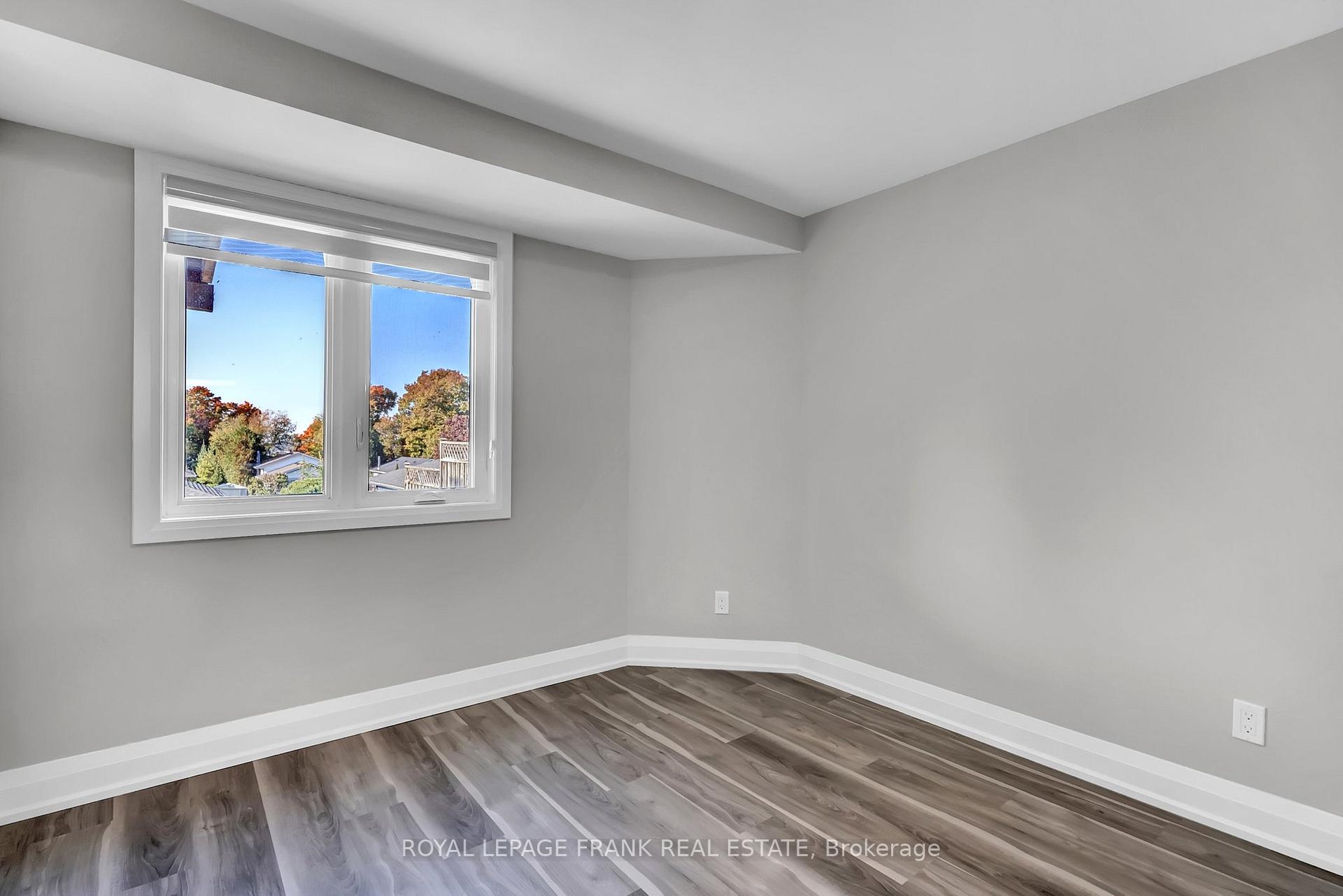 Photo 34 of 628 Capilano Crescent, Oshawa, Donevan — HOMEH