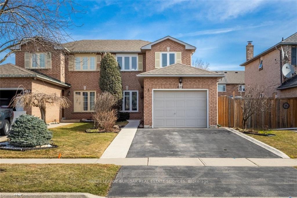 Photo 1 of 649 Amelia Crescent, Burlington, Appleby — HOMEH