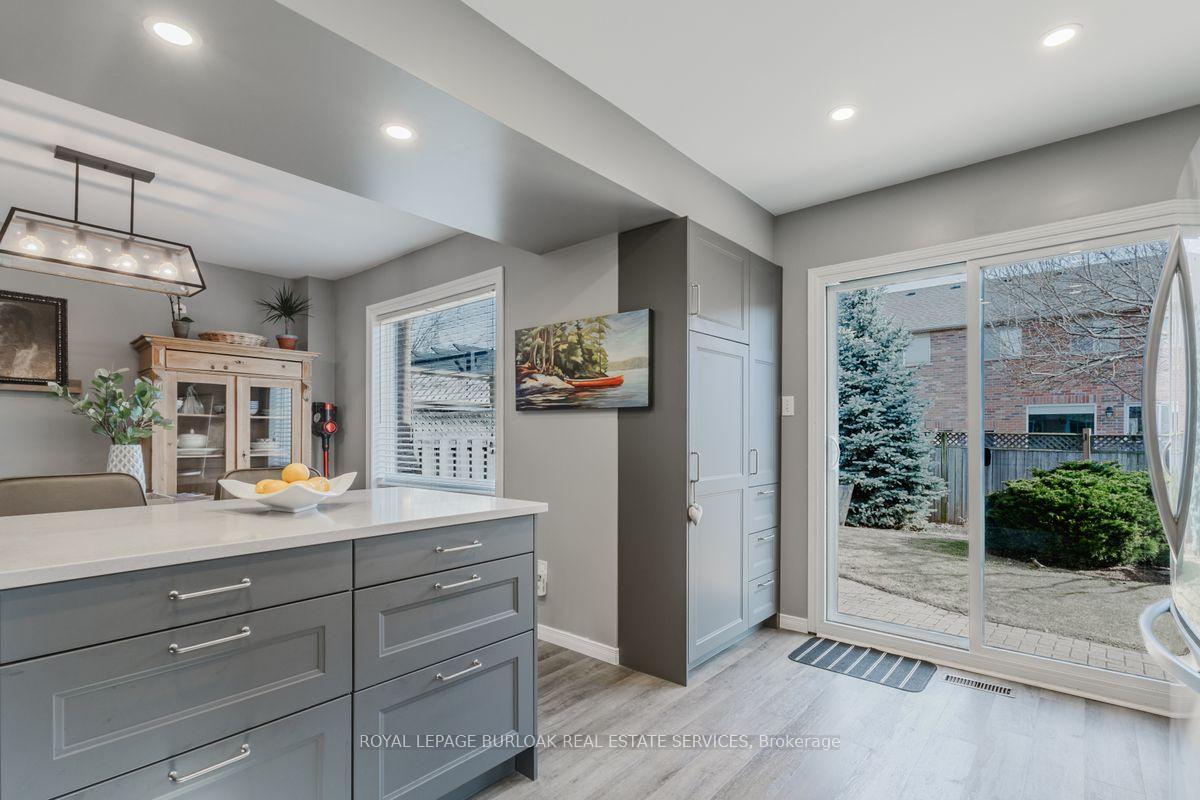 Photo 8 of 649 Amelia Crescent, Burlington, Appleby — HOMEH