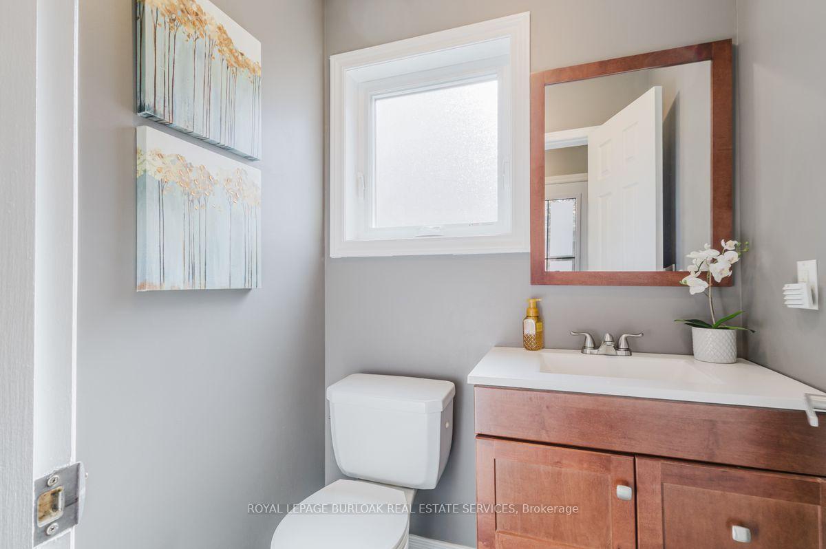Photo 12 of 649 Amelia Crescent, Burlington, Appleby — HOMEH