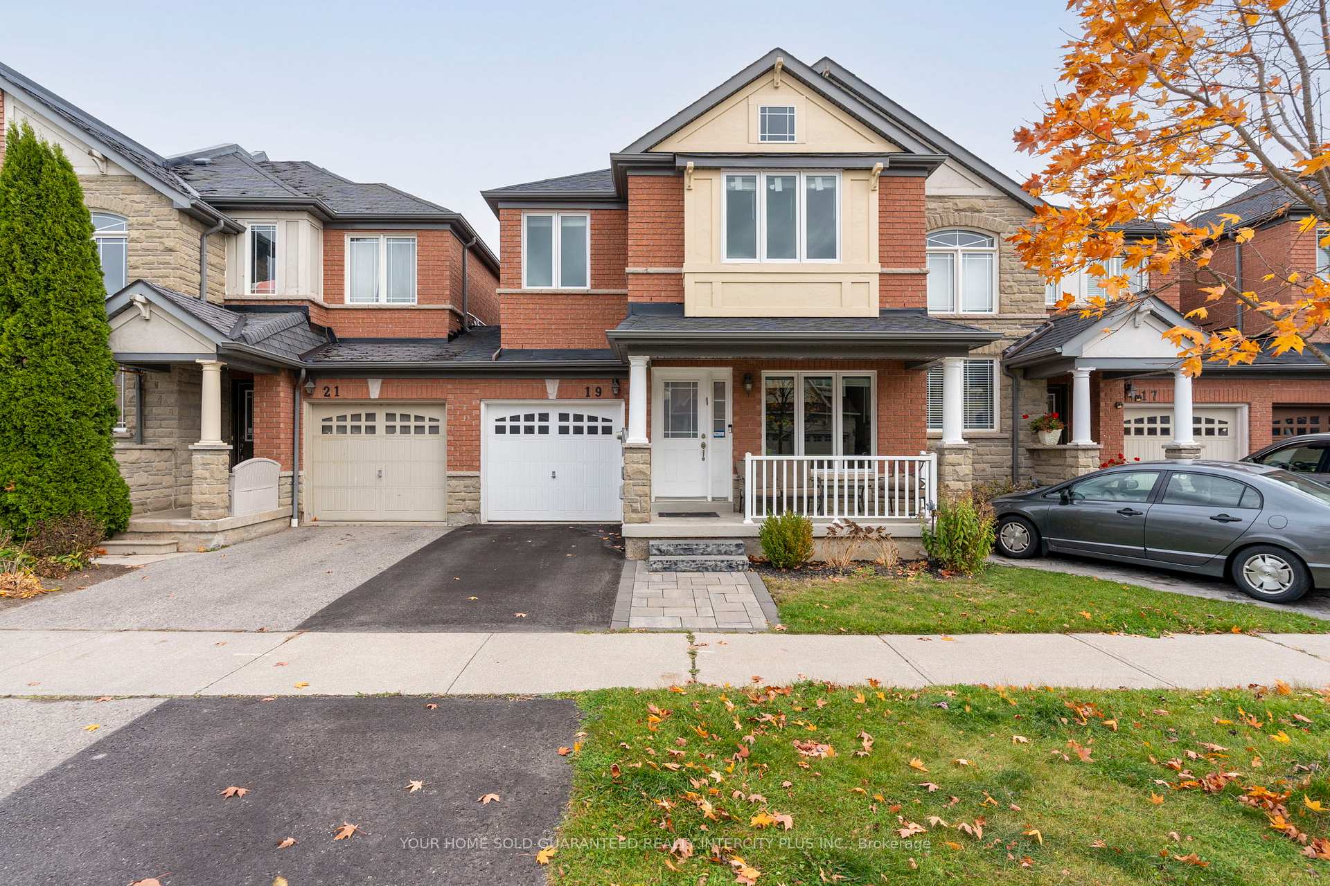 Photo 1 of 19 Vandervoort Drive, Richmond Hill, Jefferson — HOMEH