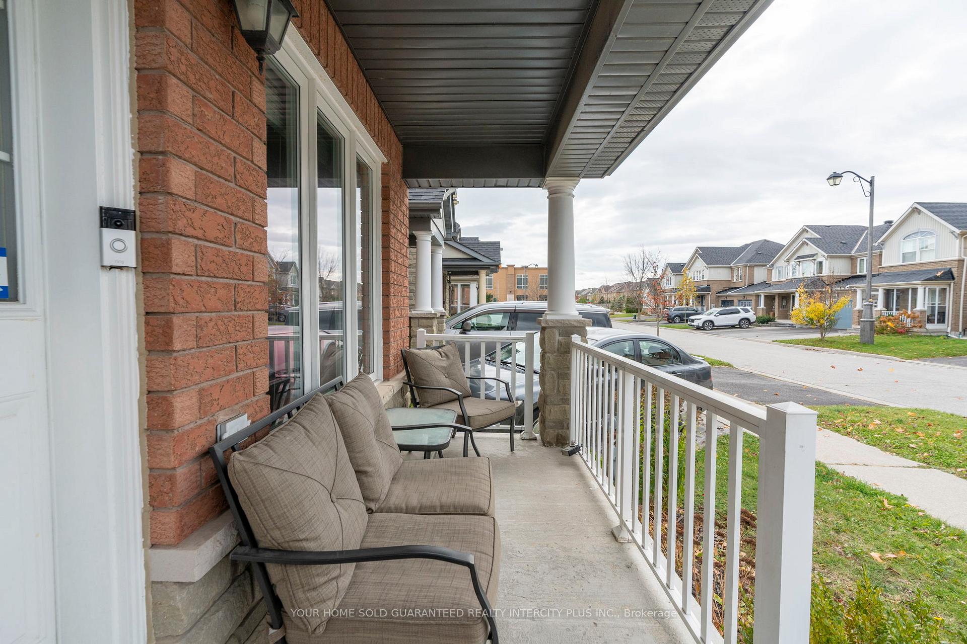 Photo 4 of 19 Vandervoort Drive, Richmond Hill, Jefferson — HOMEH