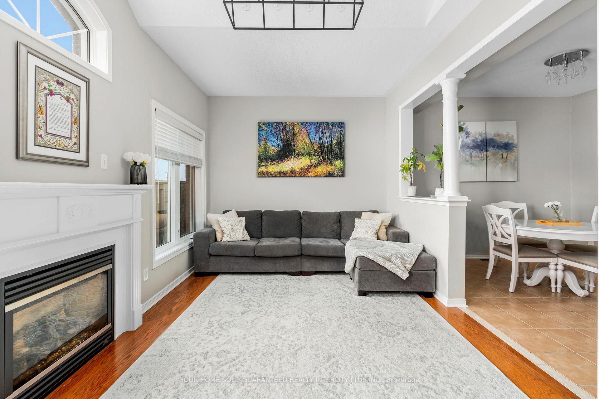 Photo 21 of 19 Vandervoort Drive, Richmond Hill, Jefferson — HOMEH