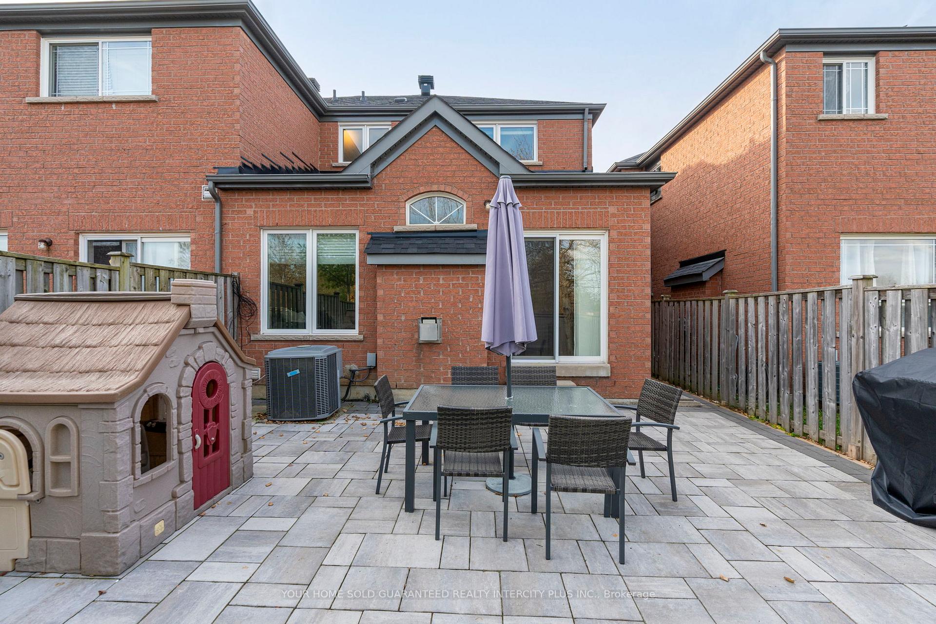 Photo 32 of 19 Vandervoort Drive, Richmond Hill, Jefferson — HOMEH