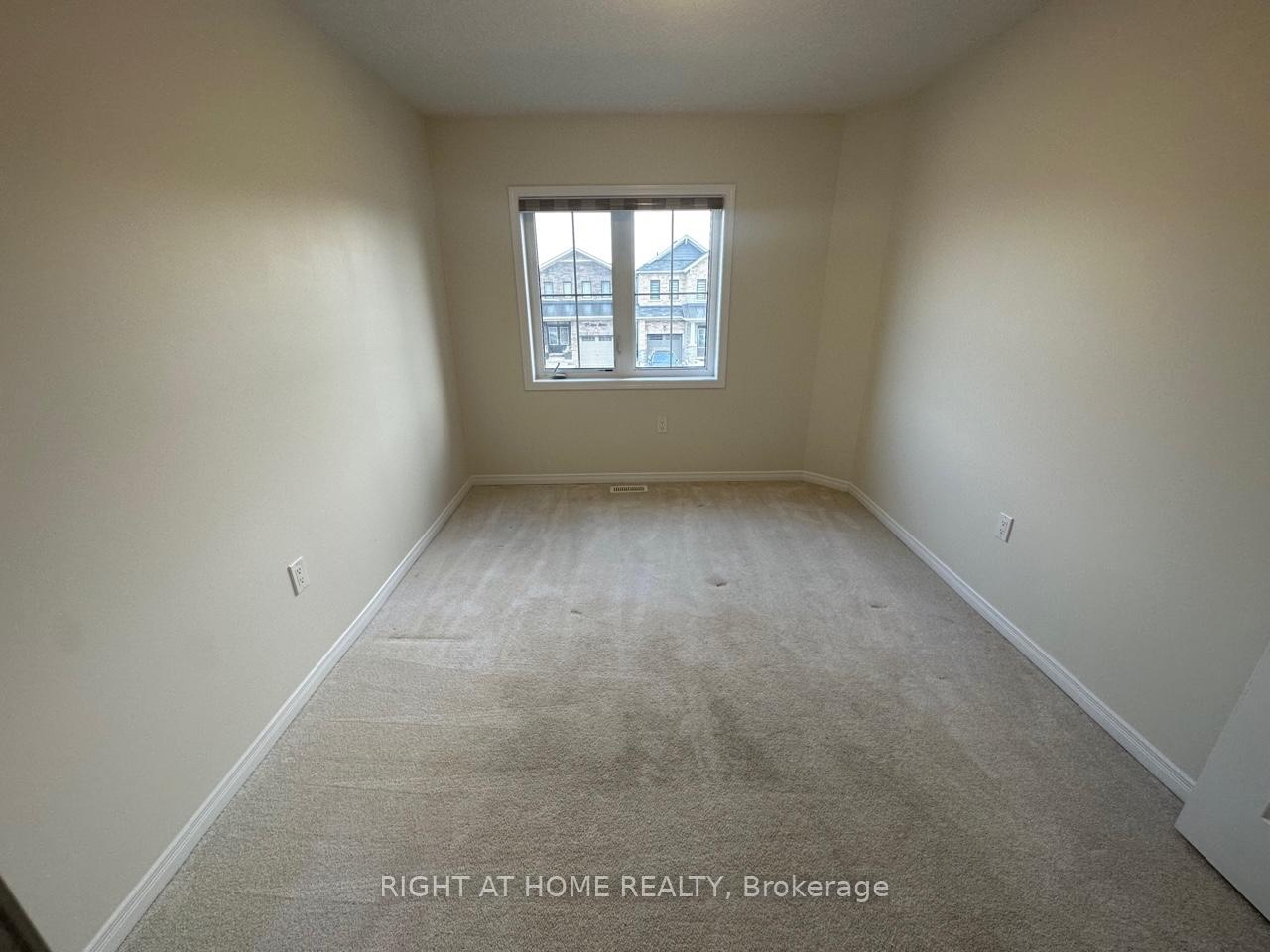 Photo 10 of 23 Amos Avenue, Brant, Brantford Twp — HOMEH