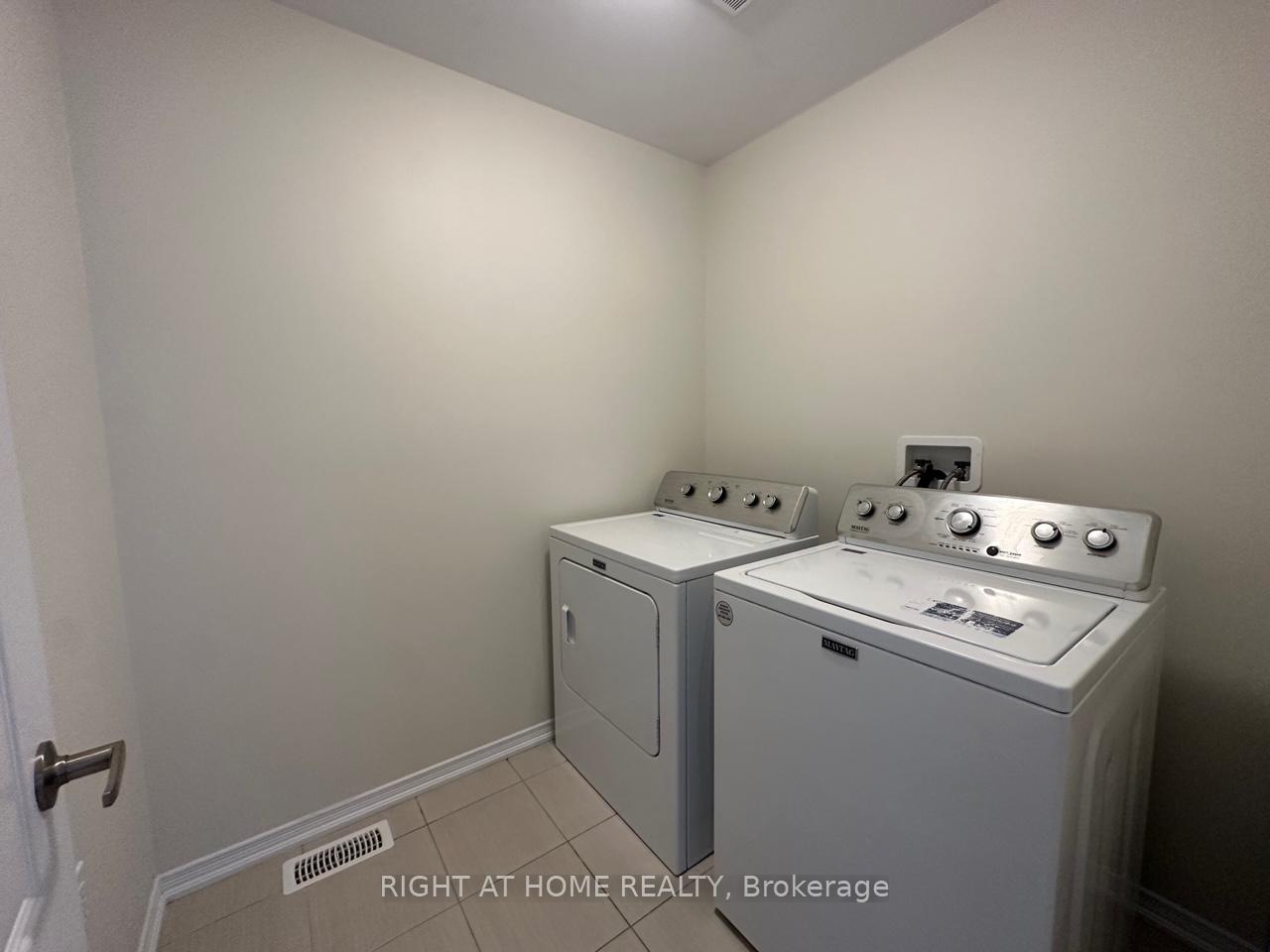 Photo 13 of 23 Amos Avenue, Brant, Brantford Twp — HOMEH