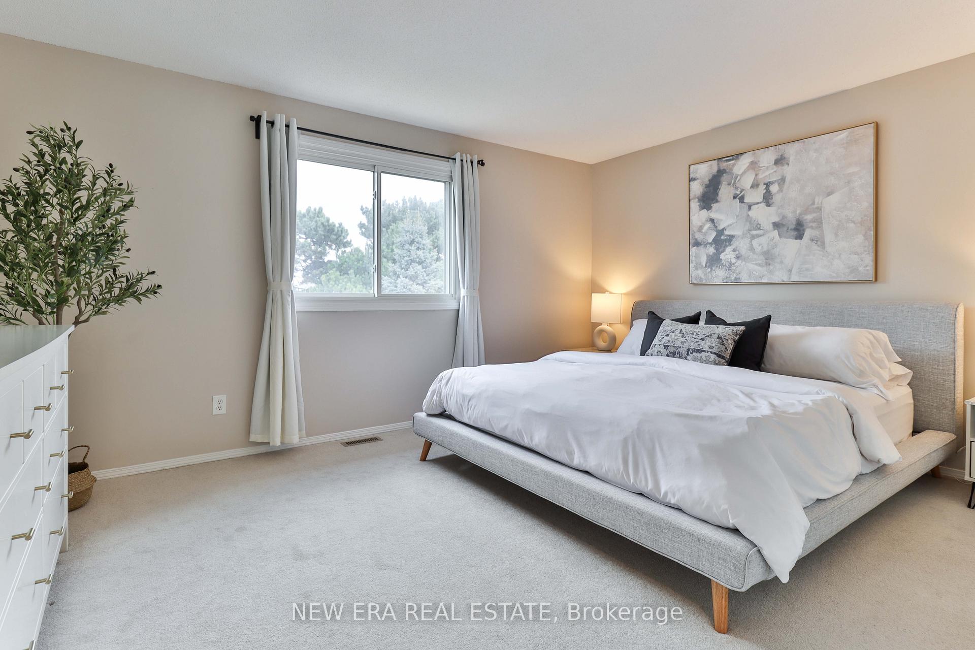 Photo 18 of 549 Deerhurst Drive, Burlington, Appleby — HOMEH