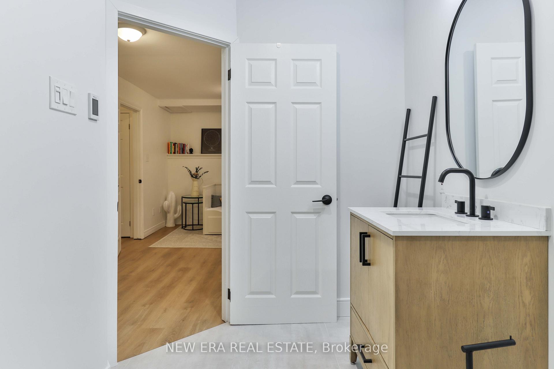 Photo 32 of 549 Deerhurst Drive, Burlington, Appleby — HOMEH