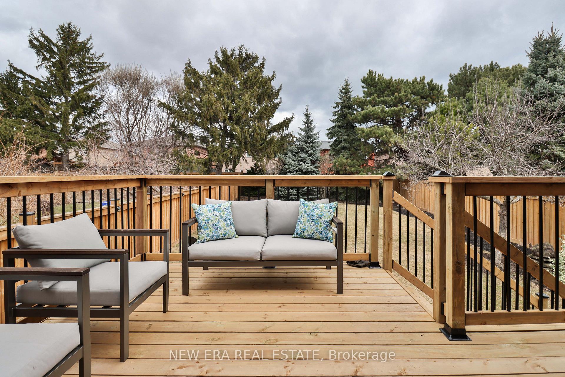 Photo 33 of 549 Deerhurst Drive, Burlington, Appleby — HOMEH