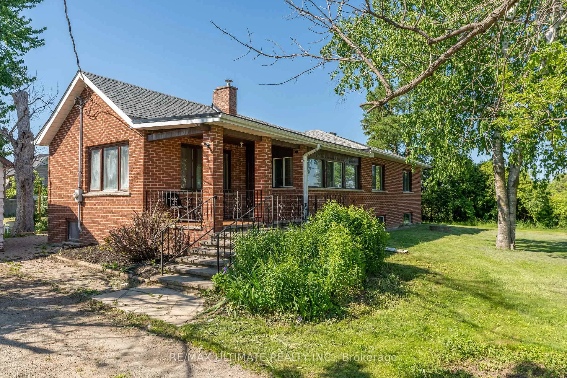 Front of 4026 Ebenezer Road