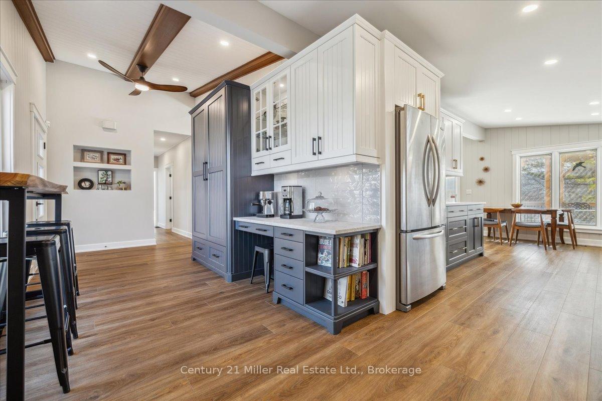 Photo 2 of 5550 Appleby Line, Burlington, Rural Burlington — HOMEH