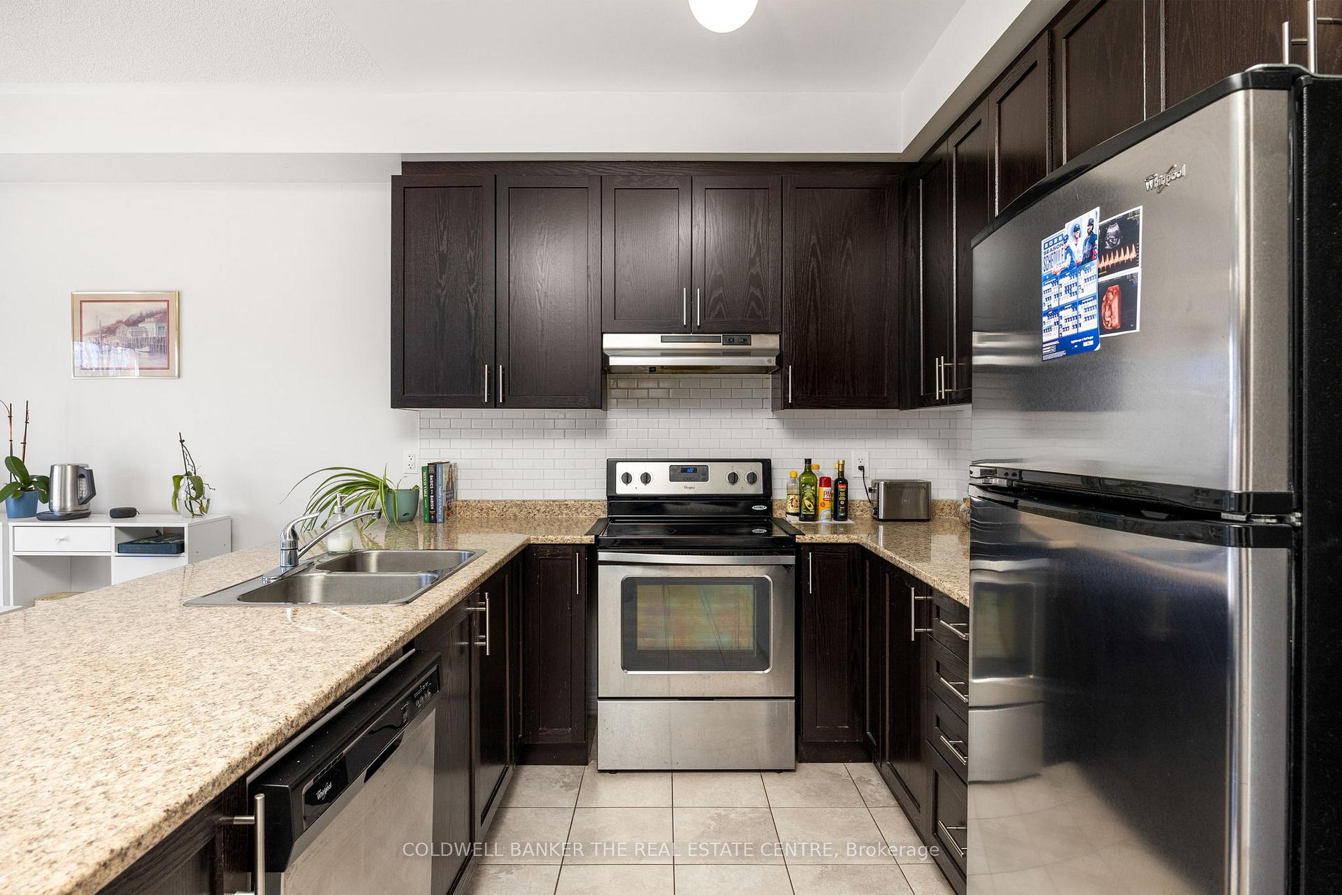 Photo 5 of 59 Forsyth Crescent, Barrie, West Bayfield — HOMEH