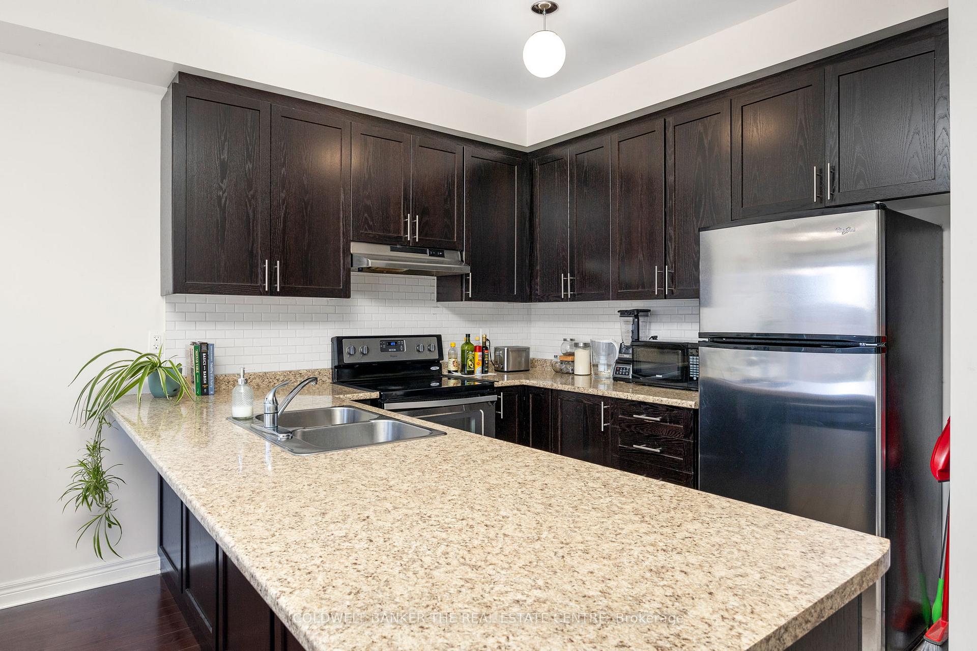 Photo 6 of 59 Forsyth Crescent, Barrie, West Bayfield — HOMEH