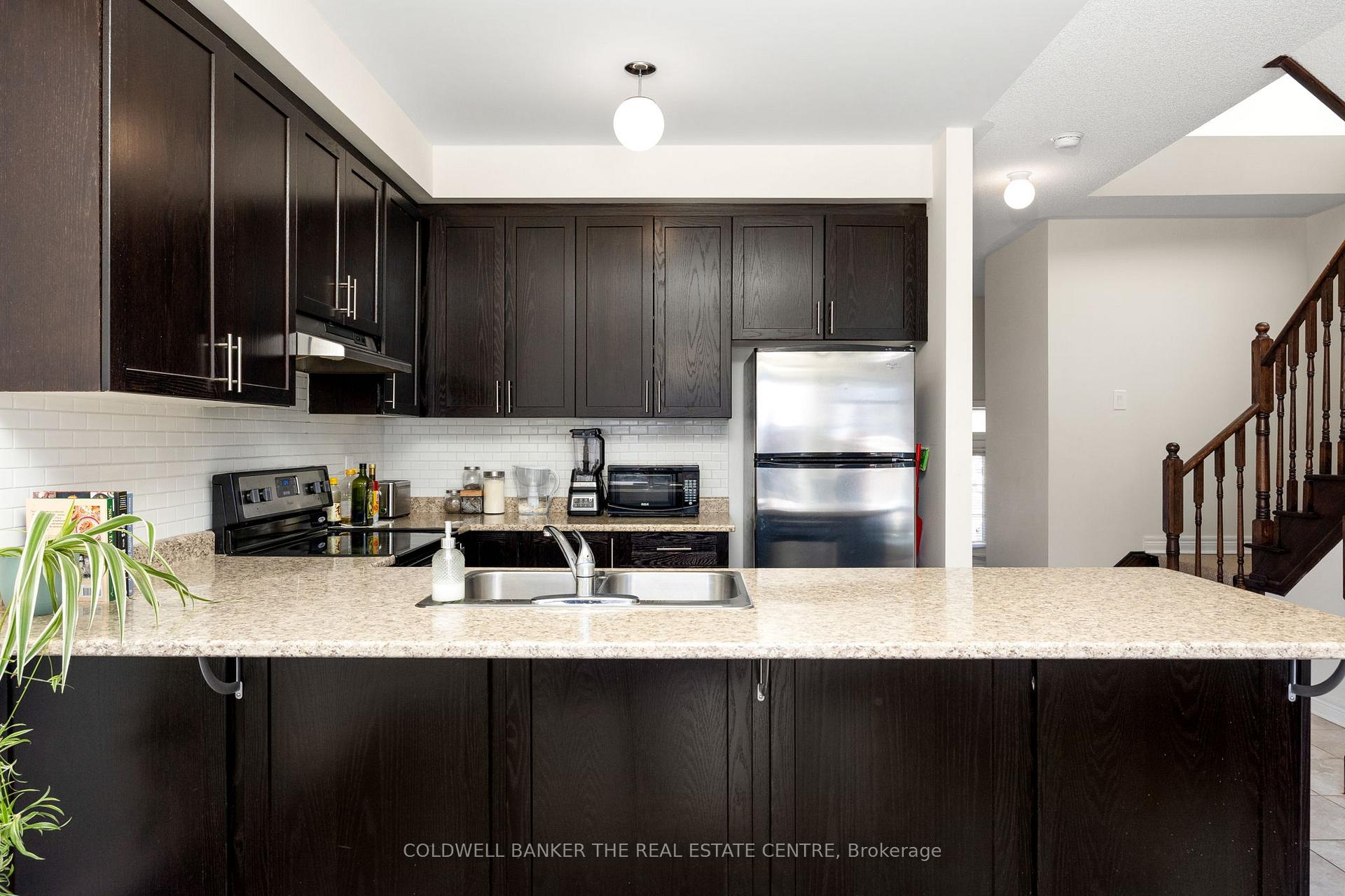 Photo 8 of 59 Forsyth Crescent, Barrie, West Bayfield — HOMEH