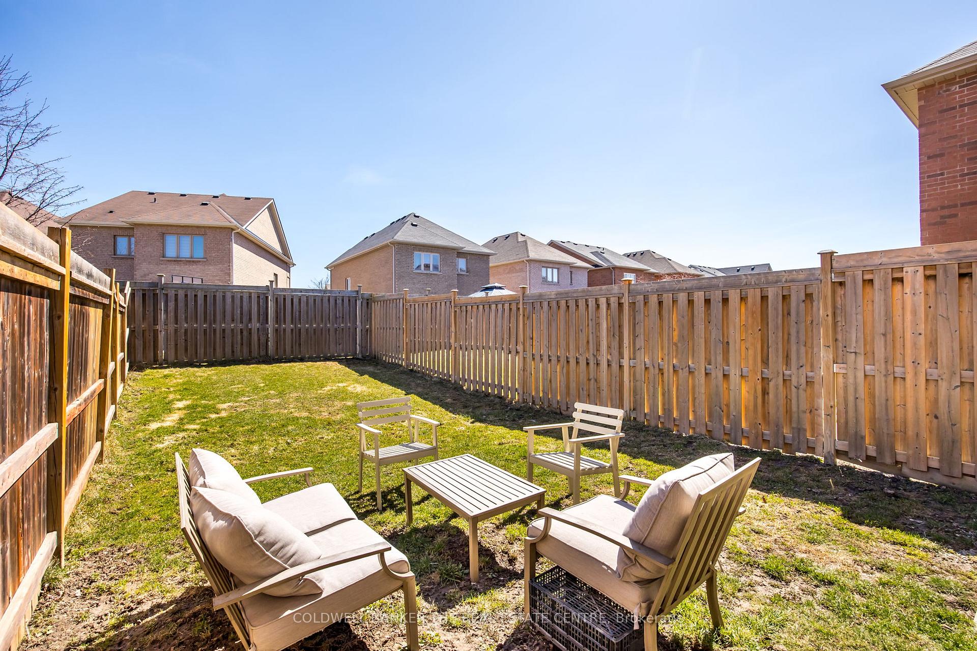 Photo 28 of 59 Forsyth Crescent, Barrie, West Bayfield — HOMEH