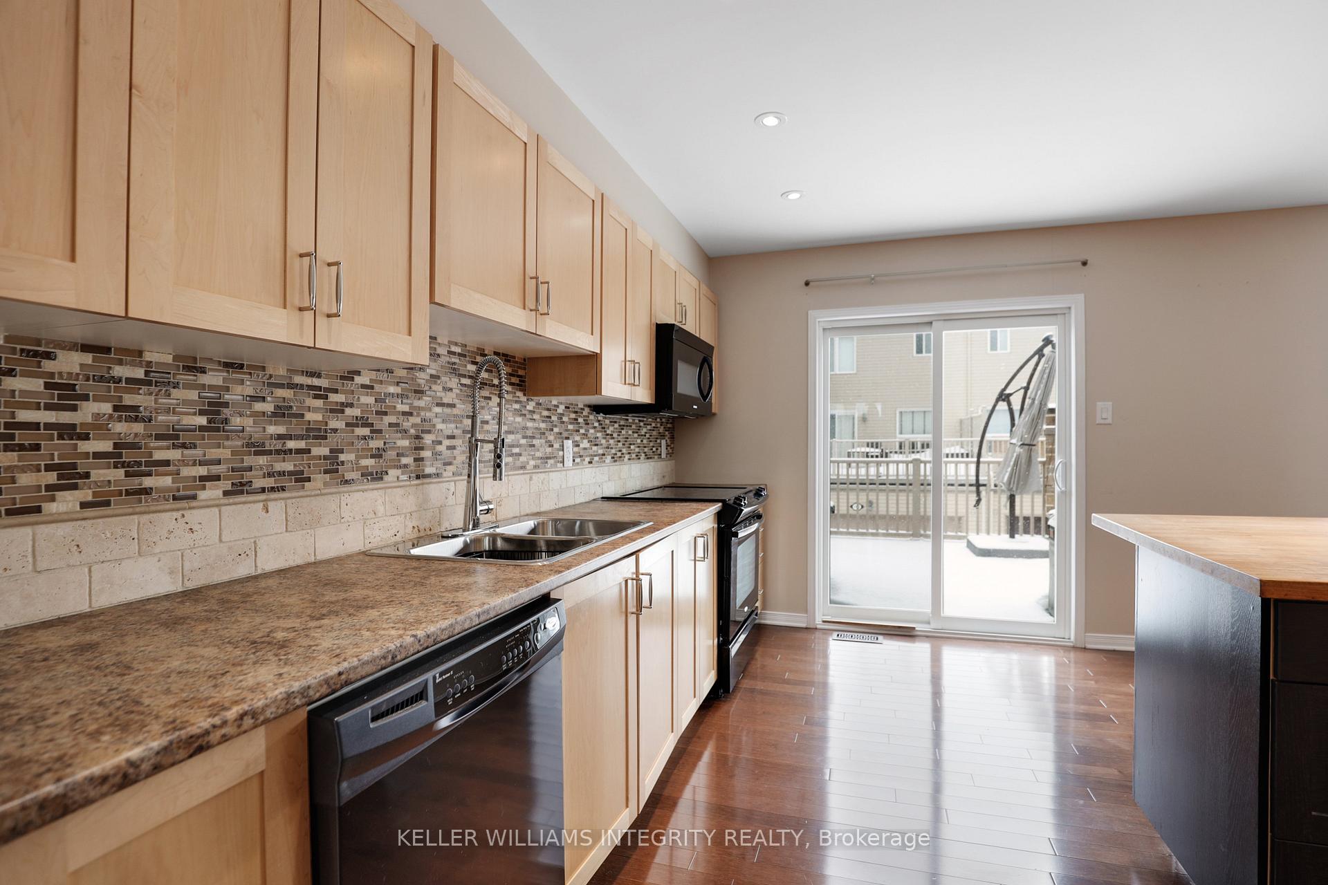 Photo 11 of 2223 River Mist Road, Ottawa, Barrhaven - Half Moon Bay — HOMEH