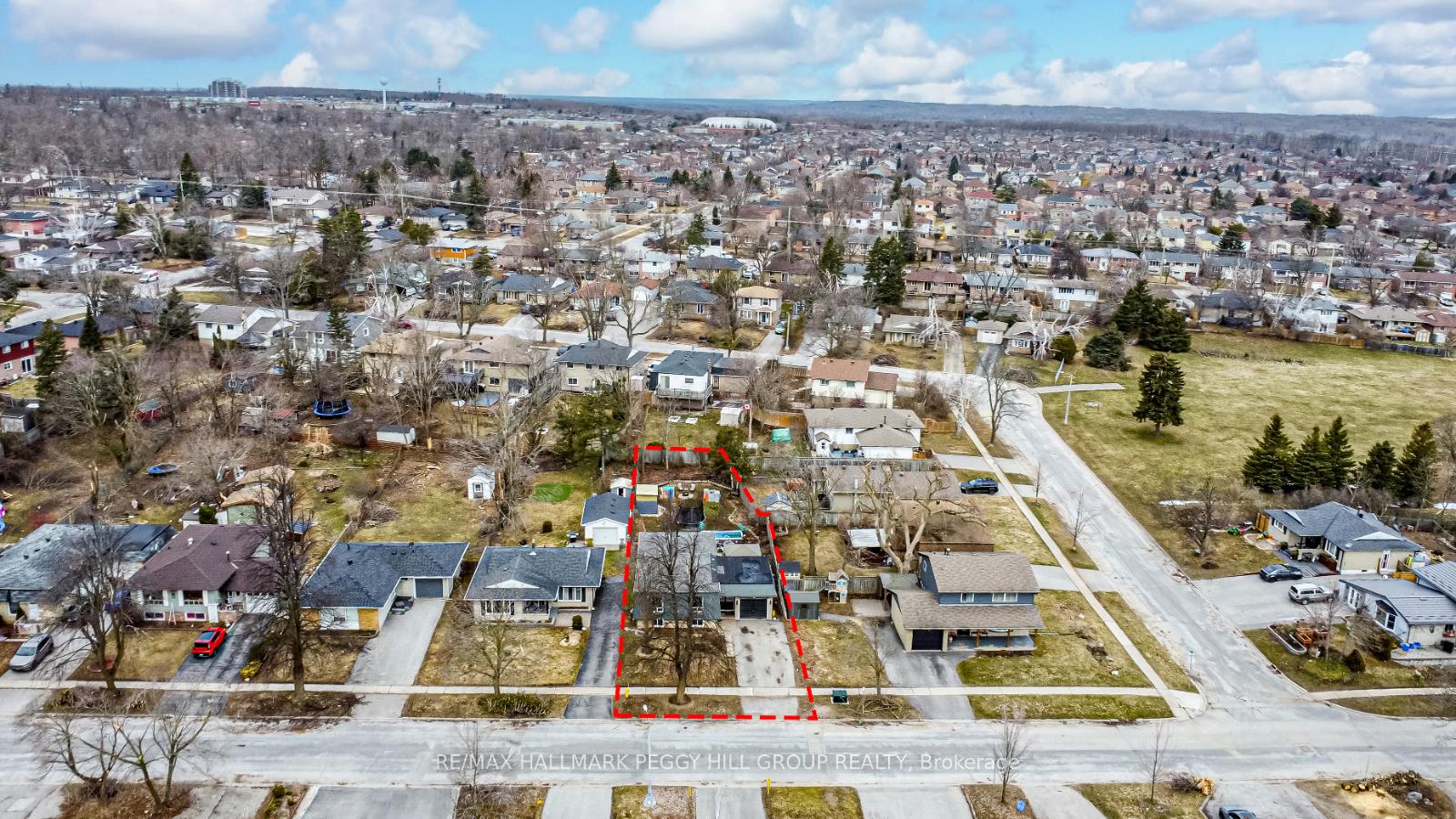 Photo 2 of 80 Daphne Crescent, Barrie, Cundles East — HOMEH