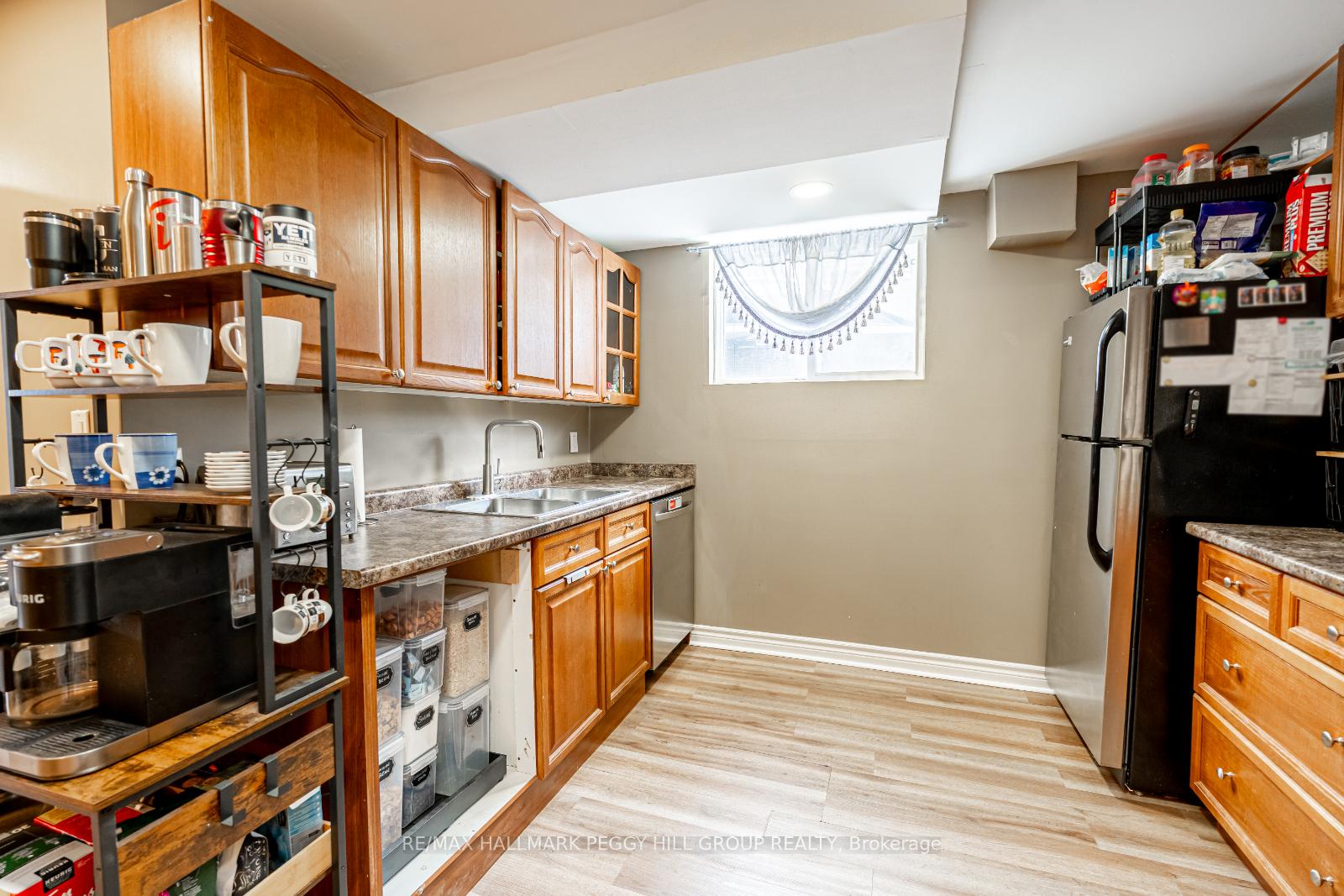 Photo 13 of 80 Daphne Crescent, Barrie, Cundles East — HOMEH
