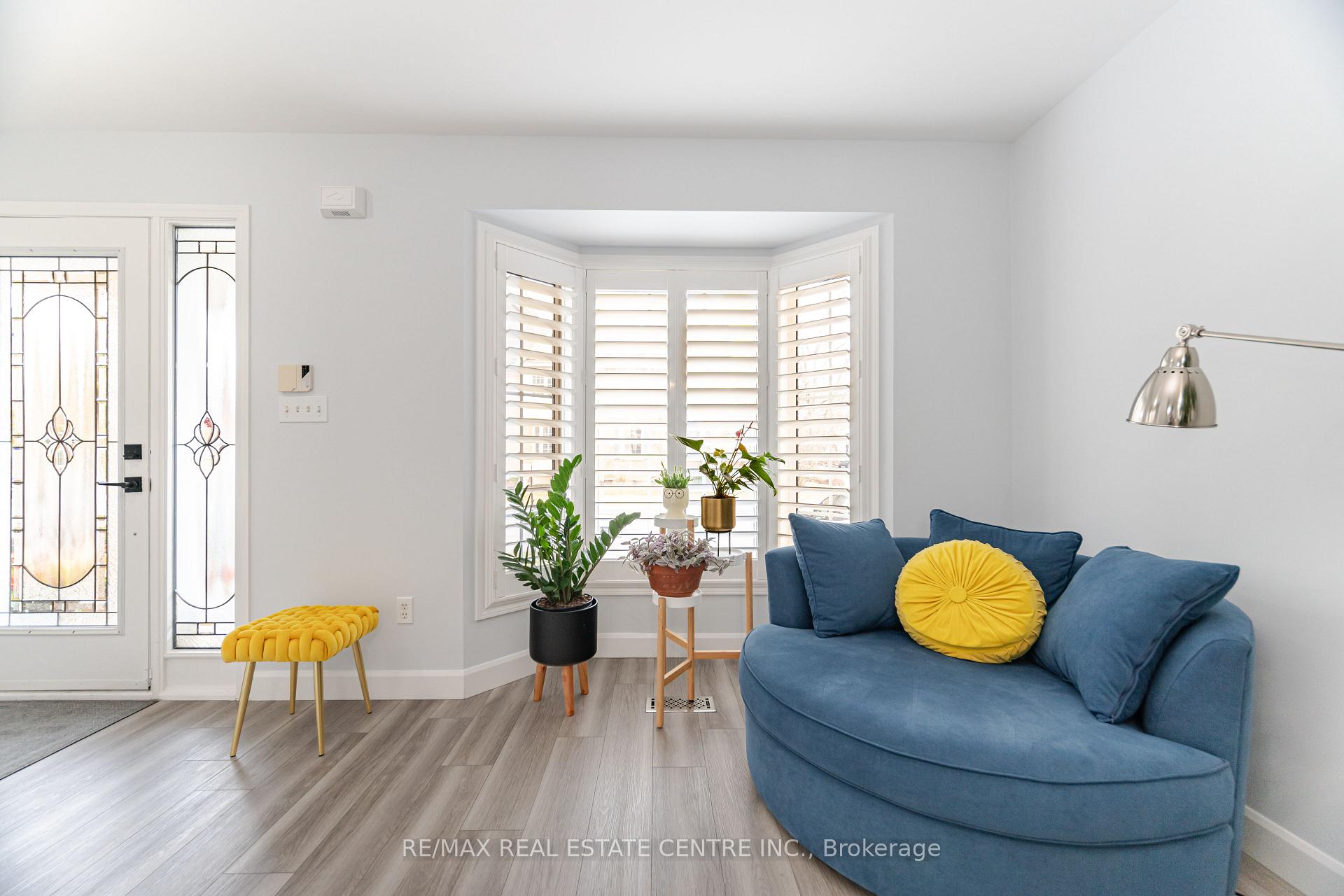 Photo 7 of 5575 Thorn Lane, Burlington, Orchard — HOMEH