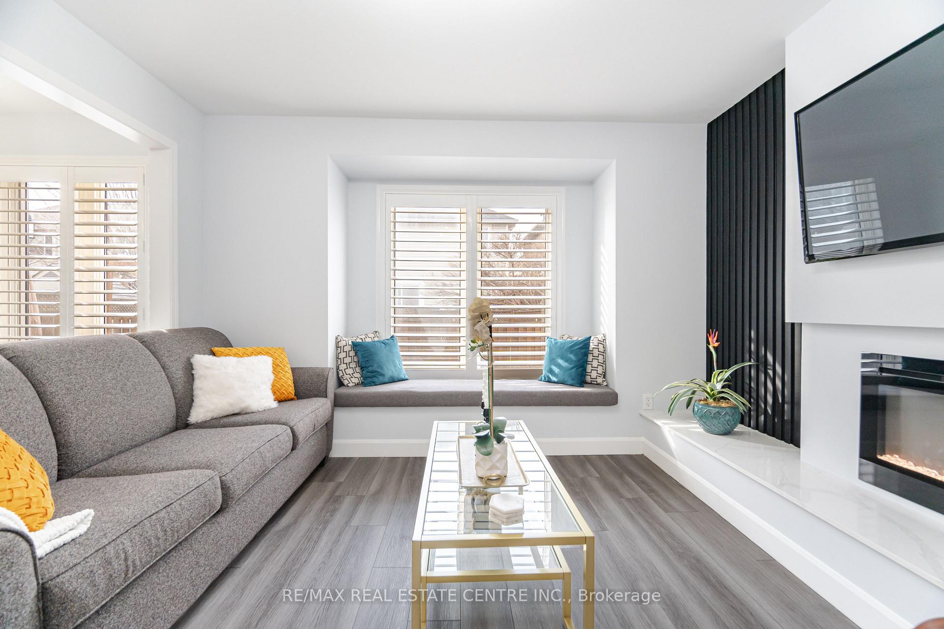 Photo 12 of 5575 Thorn Lane, Burlington, Orchard — HOMEH