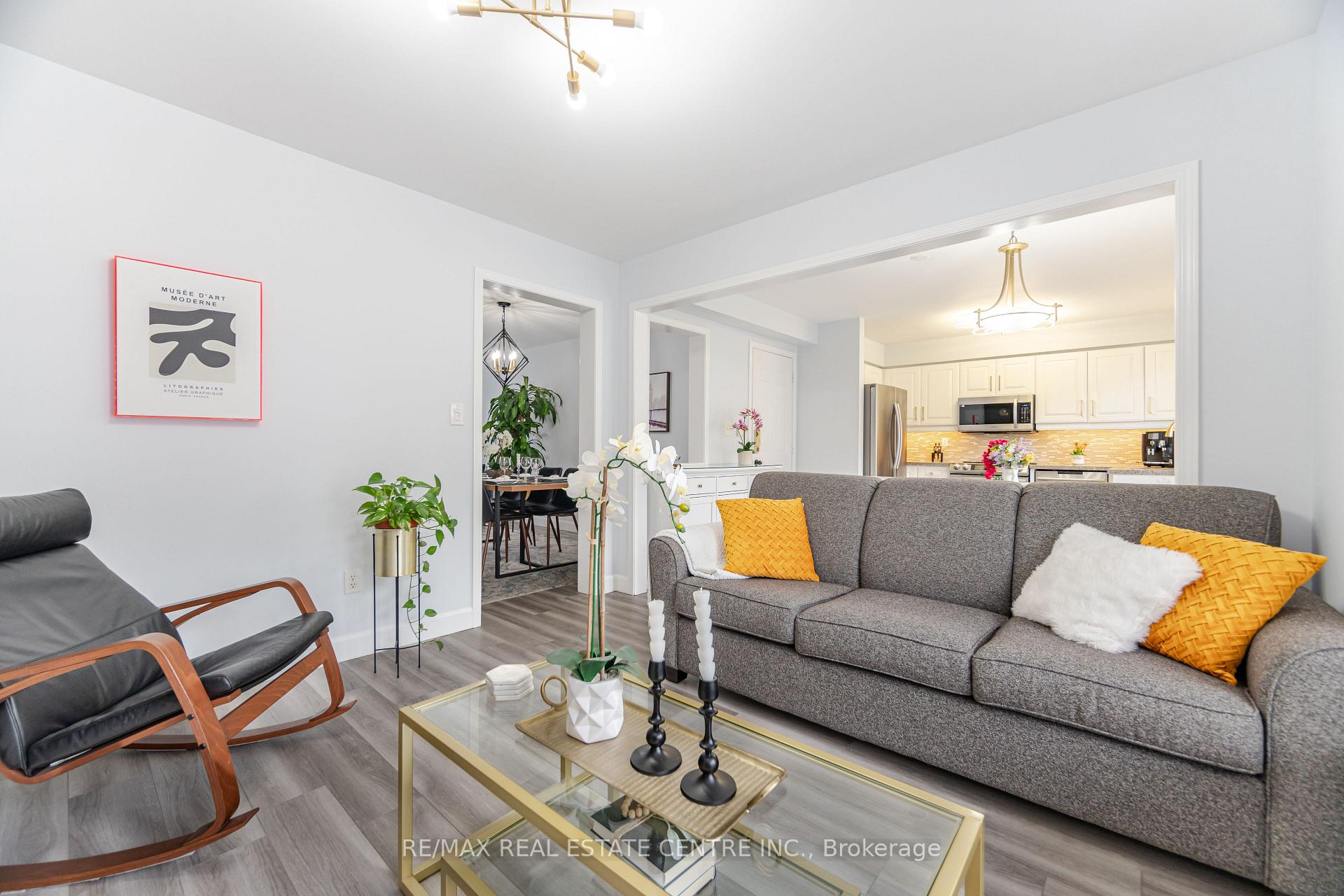 Photo 13 of 5575 Thorn Lane, Burlington, Orchard — HOMEH