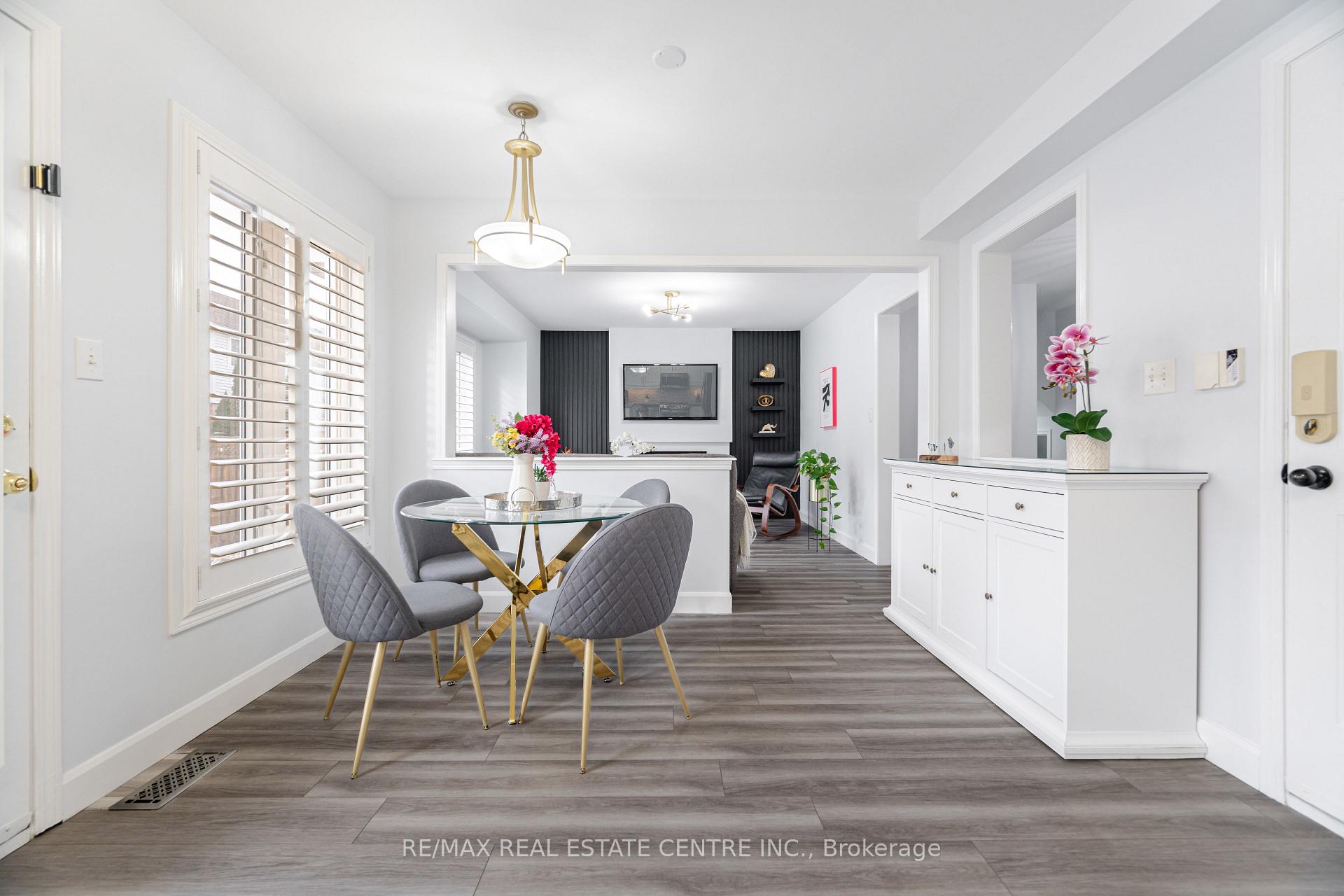 Photo 16 of 5575 Thorn Lane, Burlington, Orchard — HOMEH