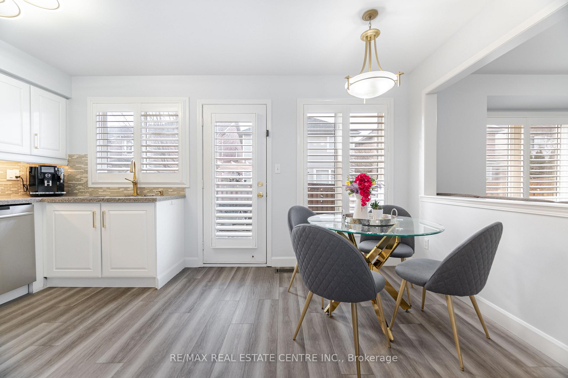 Photo 17 of 5575 Thorn Lane, Burlington, Orchard — HOMEH