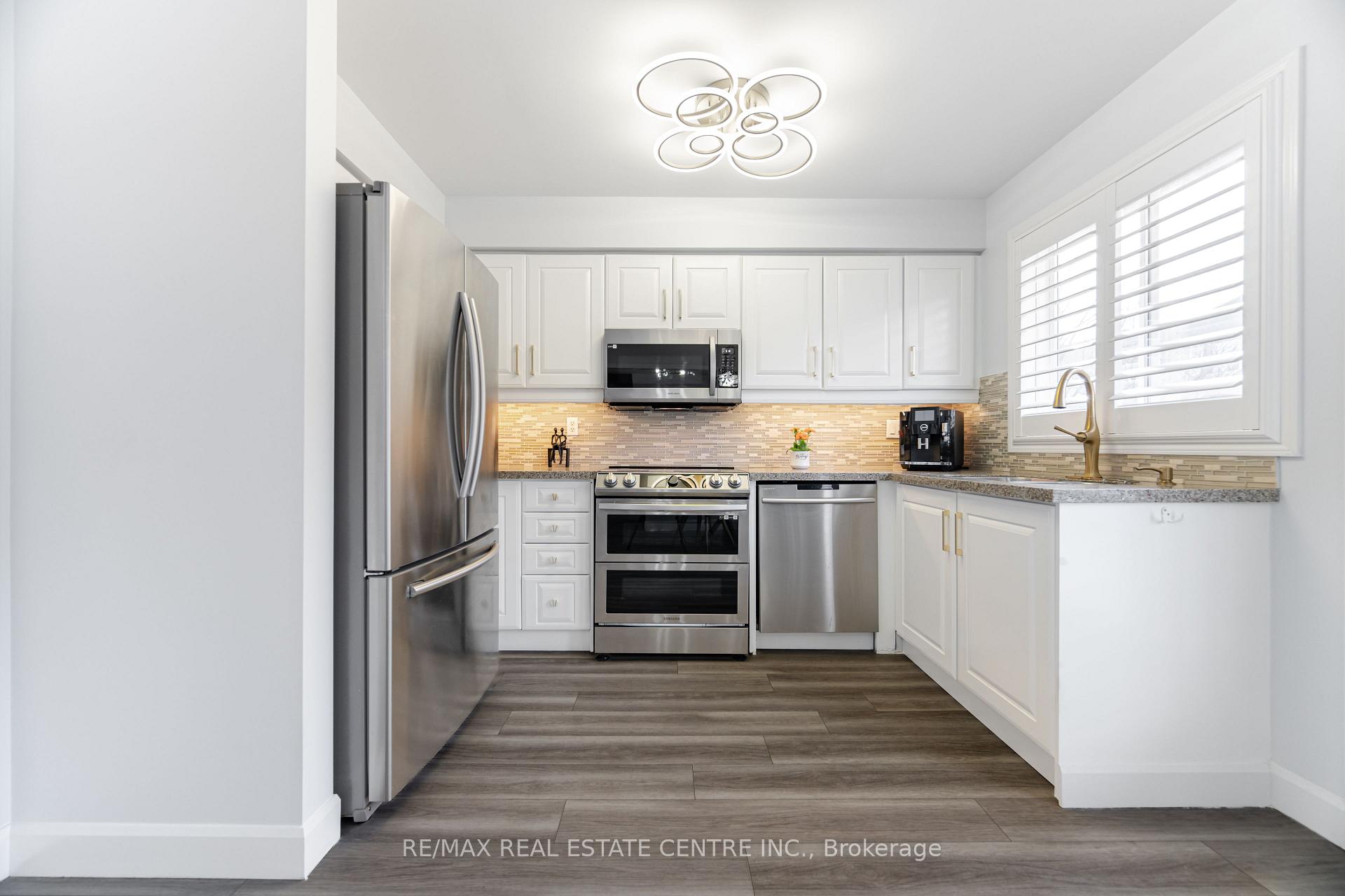 Photo 18 of 5575 Thorn Lane, Burlington, Orchard — HOMEH