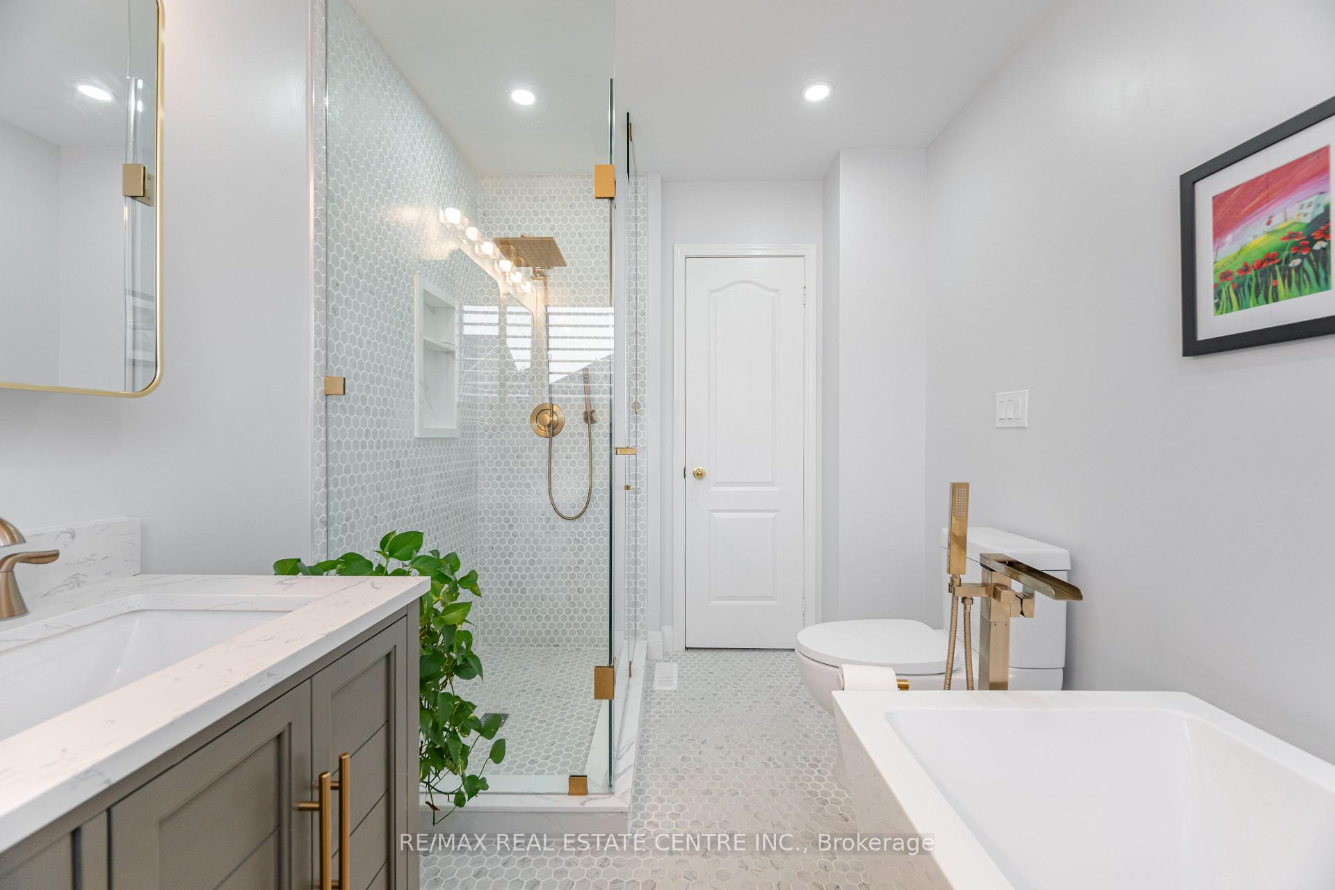 Photo 31 of 5575 Thorn Lane, Burlington, Orchard — HOMEH